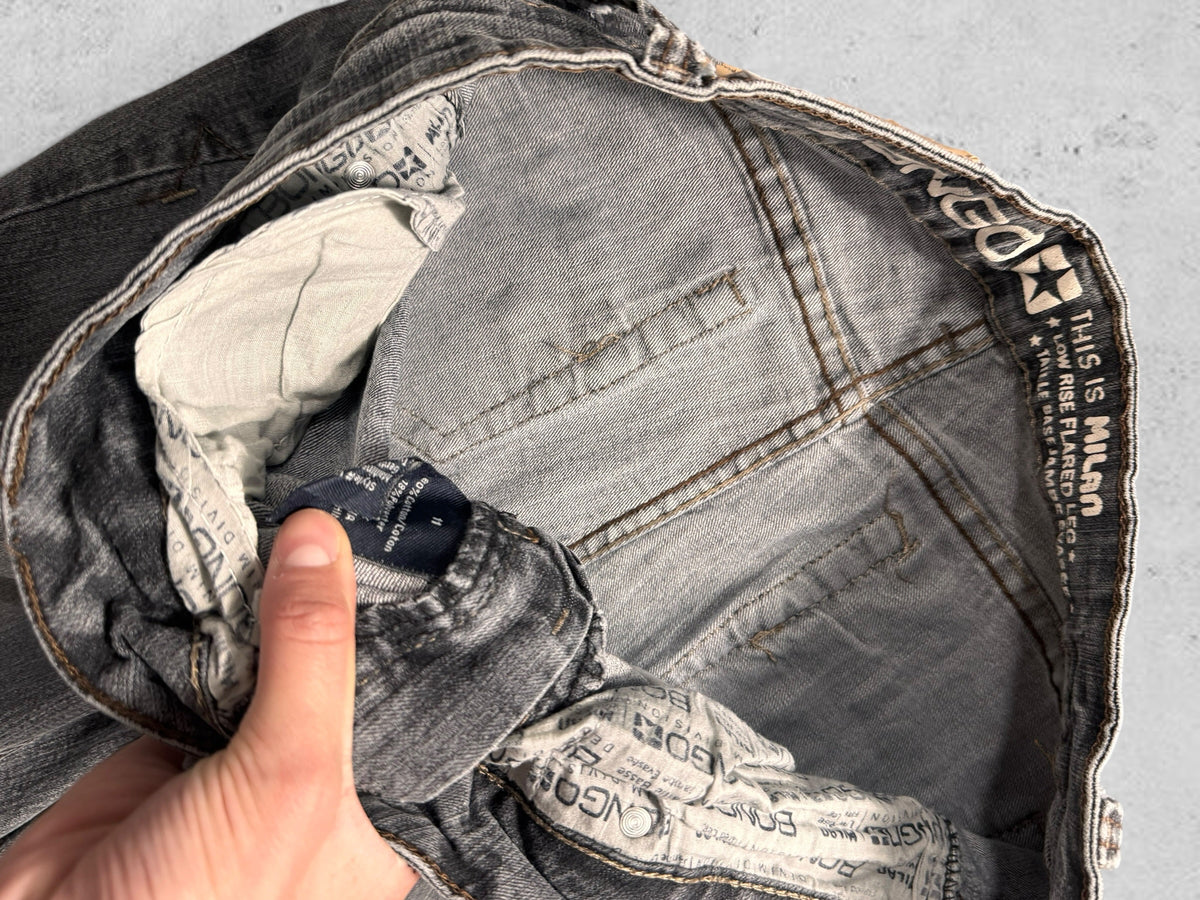 Utsvängda jeans stl: M