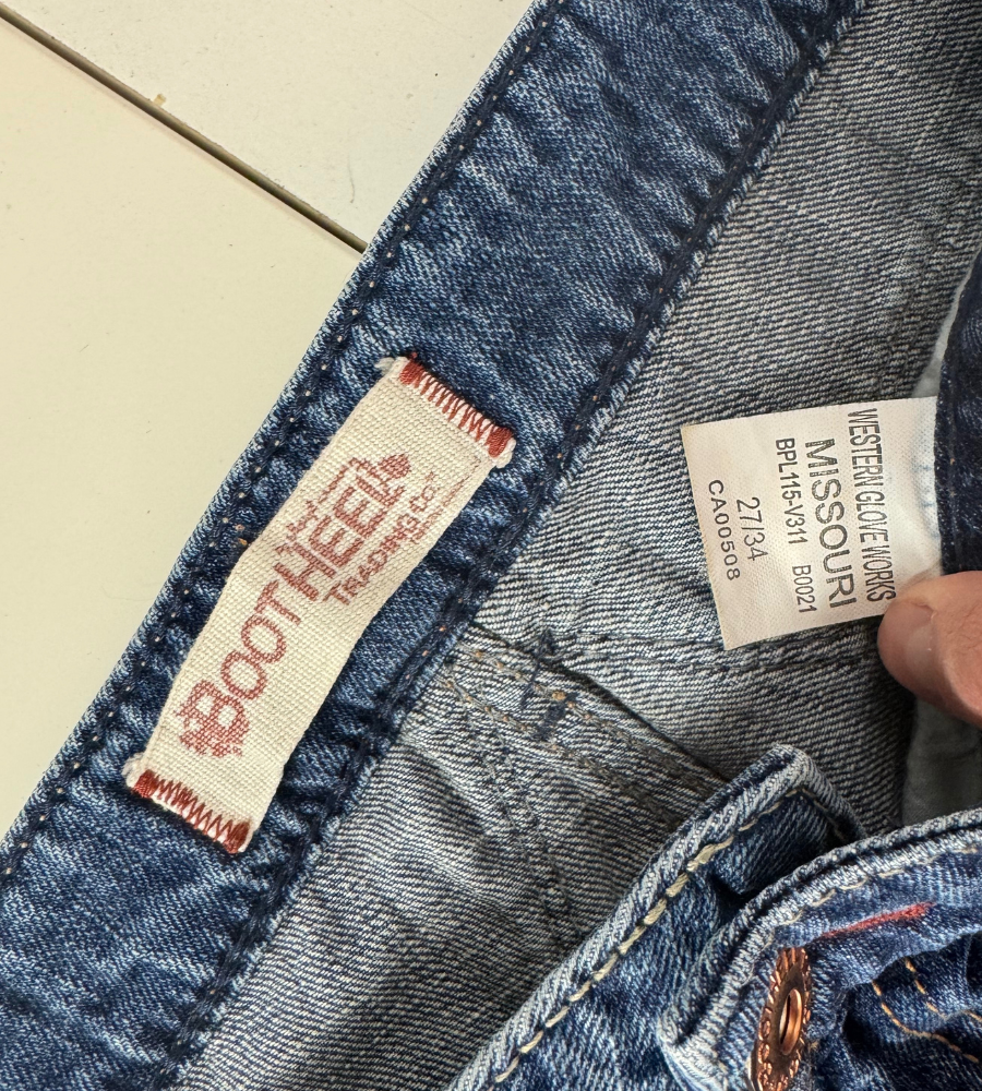 Utsvängda jeans–stl: S