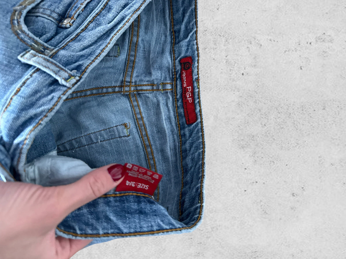 Low-rise jeans size: S