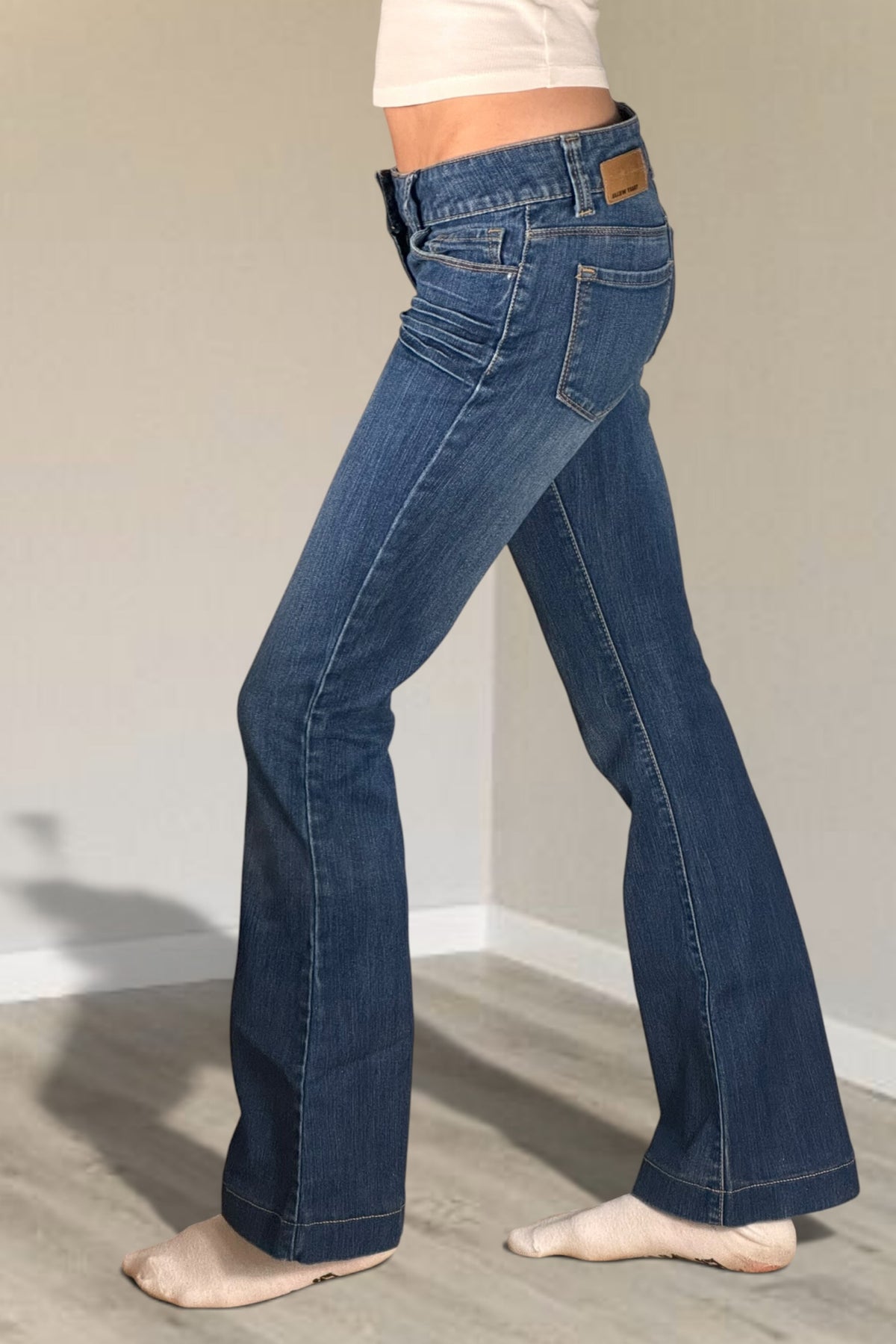 Low-rise jeans size: XS/S