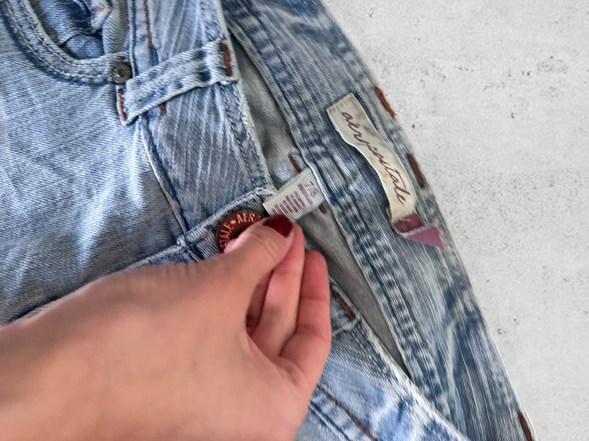 Low-rise jeans size: S