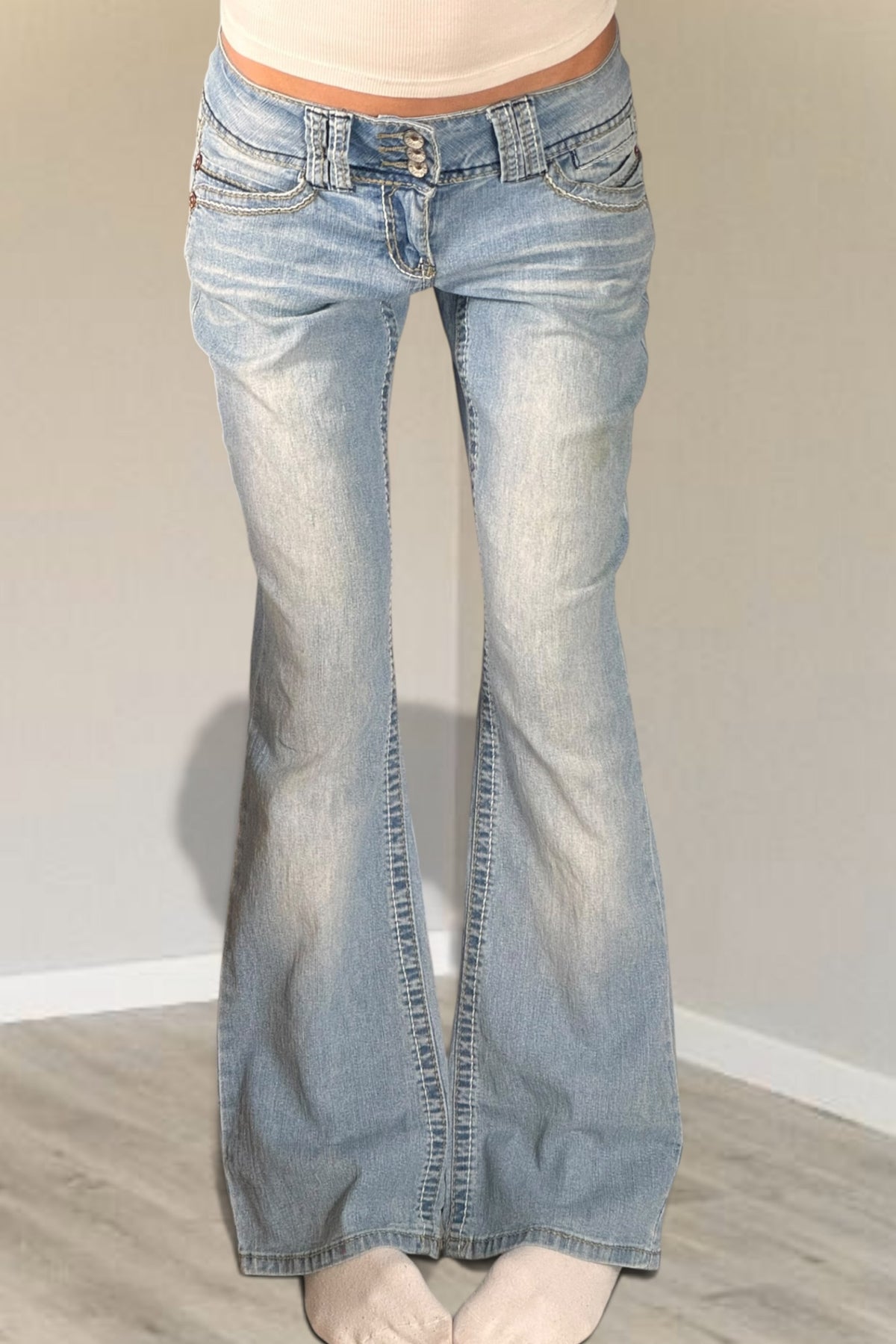 Low-rise jeans size: S