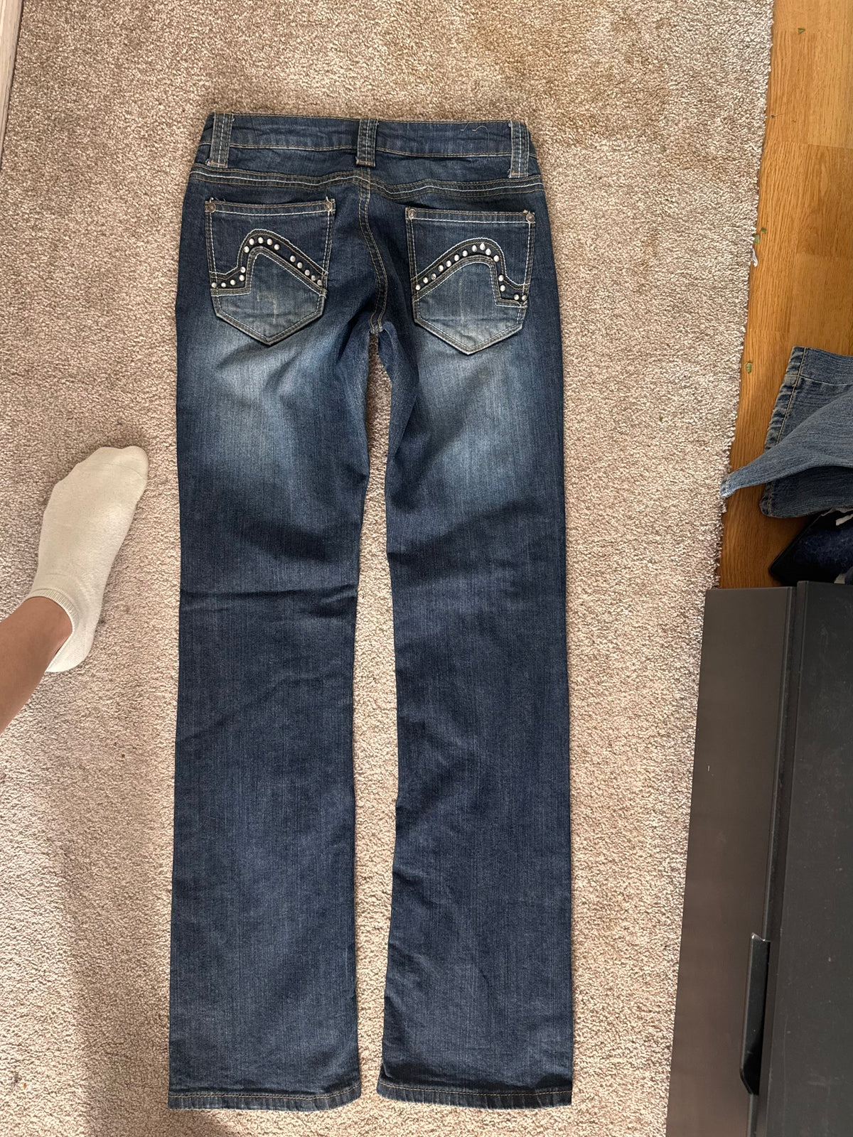 Low-rise jeans size: XS