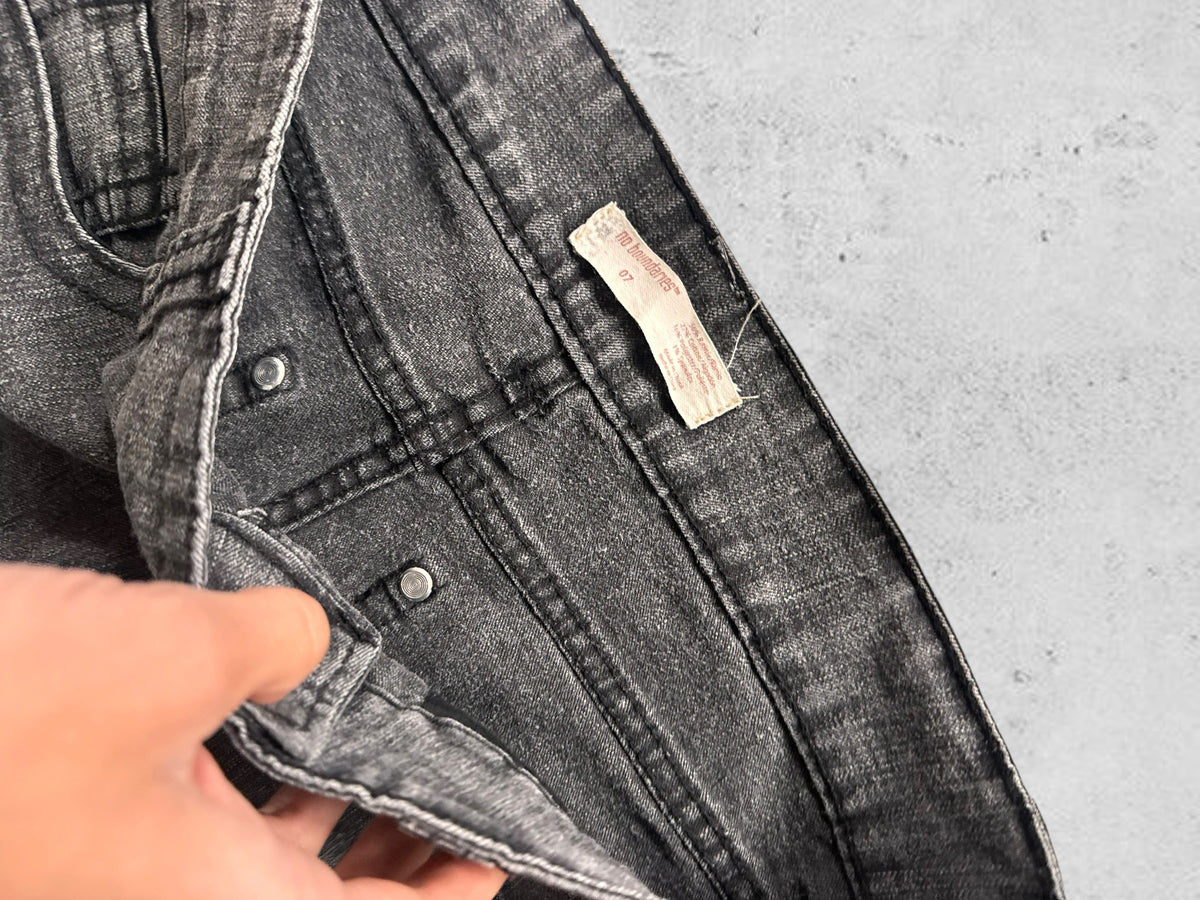 Low-rise jeans size: S