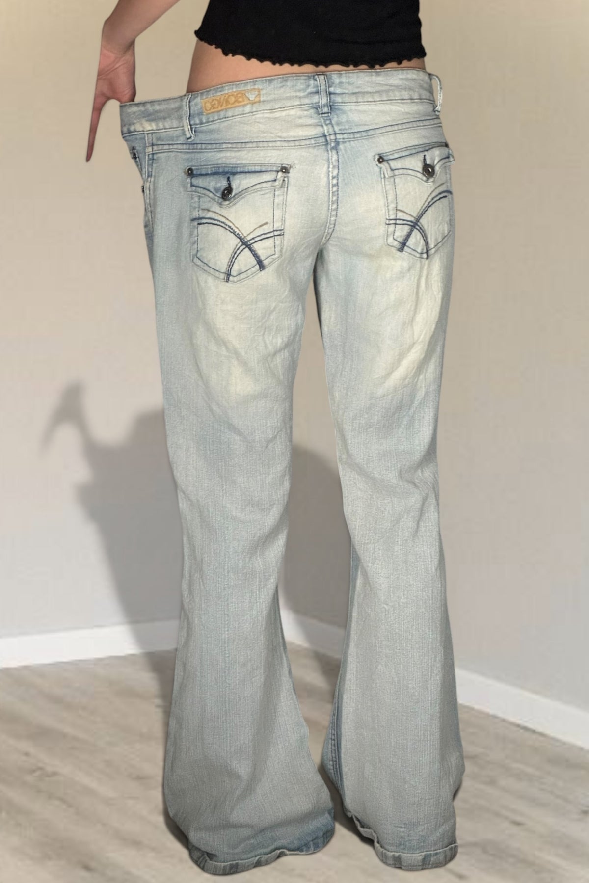 Low-rise jeans size: M