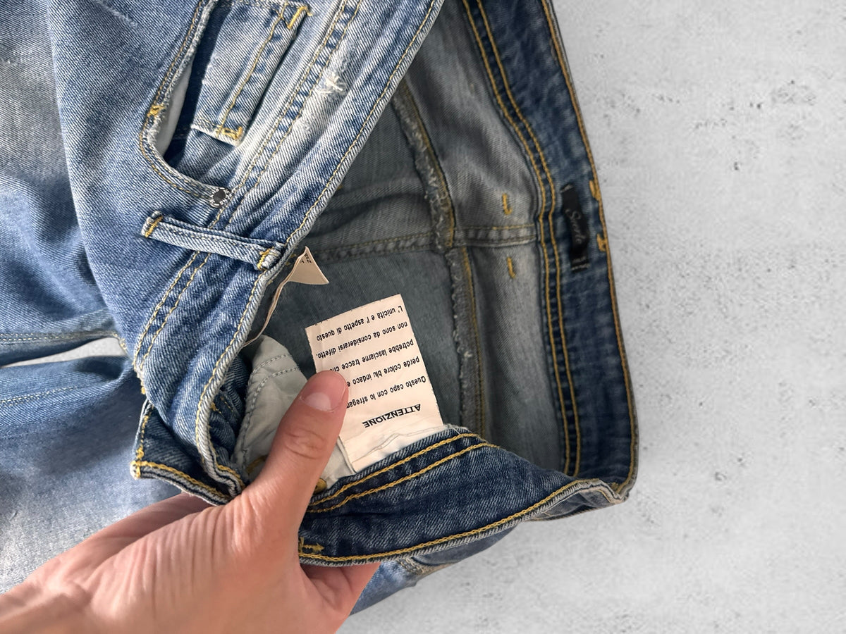 Low-rise jeans size: S