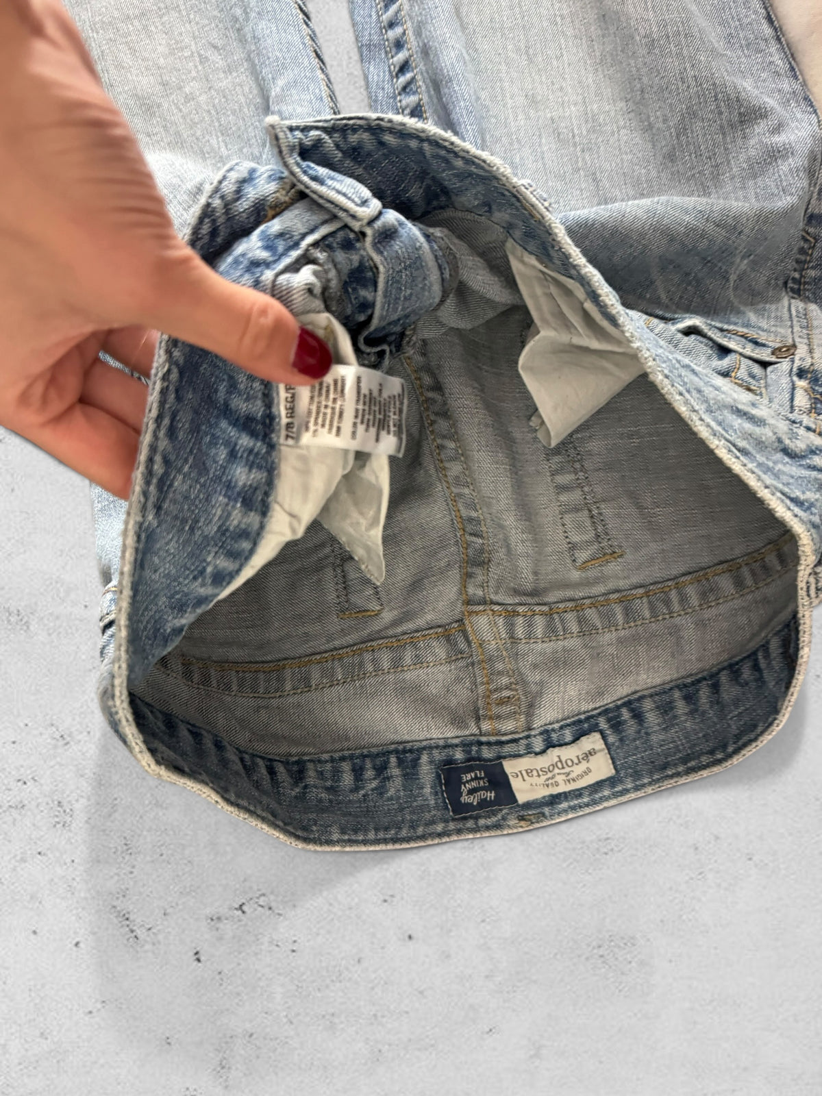 Low-rise jeans size: M