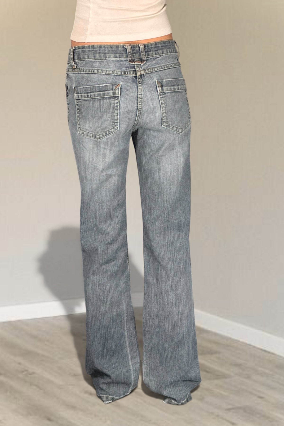 Utsvängda jeans stl: XS