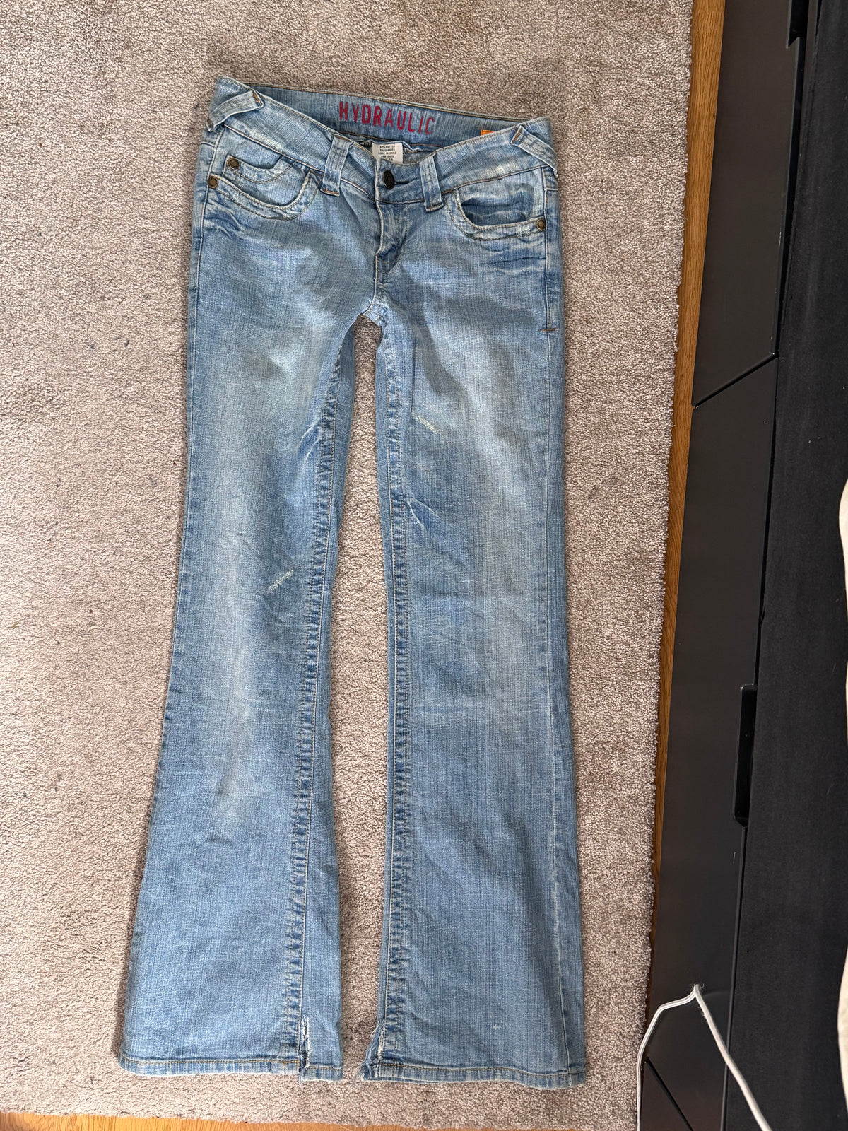 Low-rise jeans size: XS