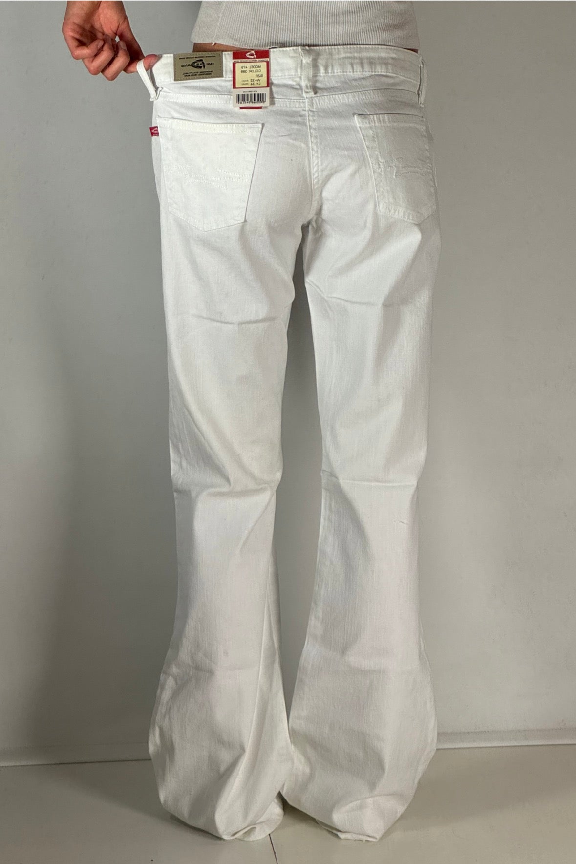 Lågmidjade jeans stl: L (W32/L34)
