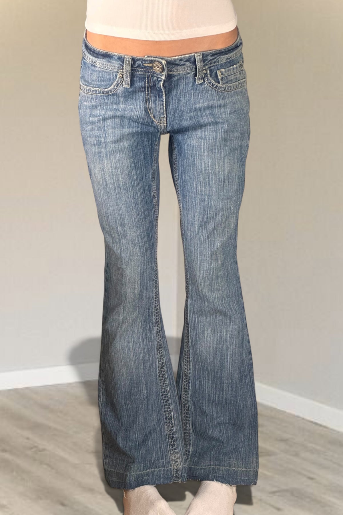 Low-waisted jeans size: S