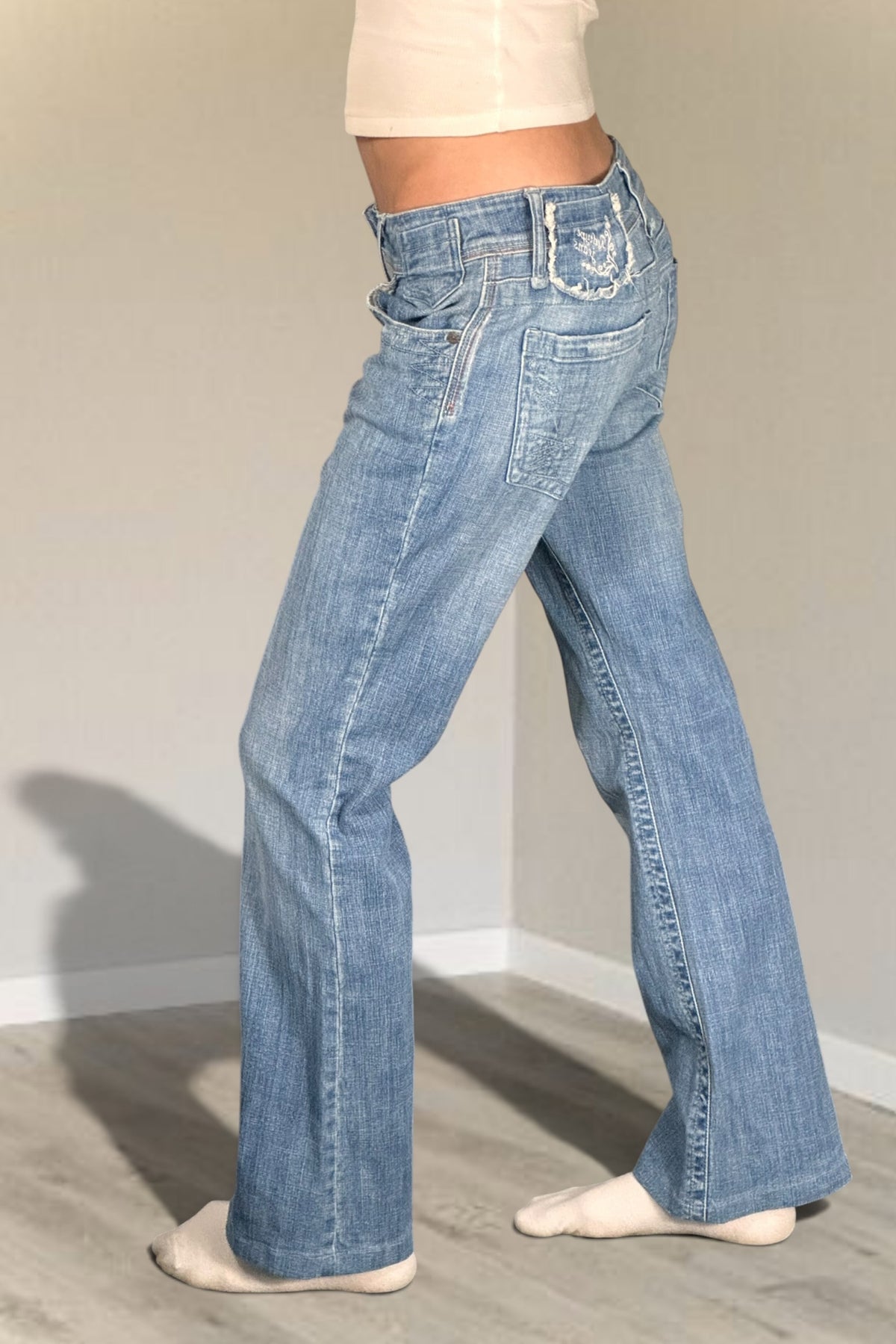 Utsvängda jeans stl: S