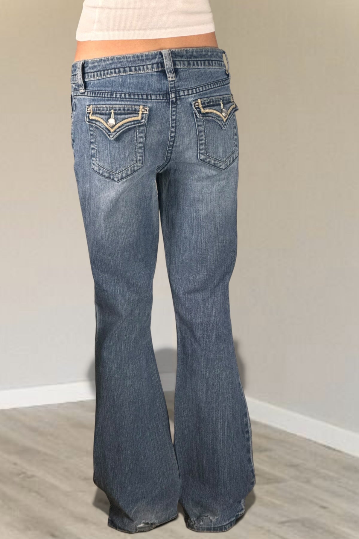 Low-rise jeans size: M
