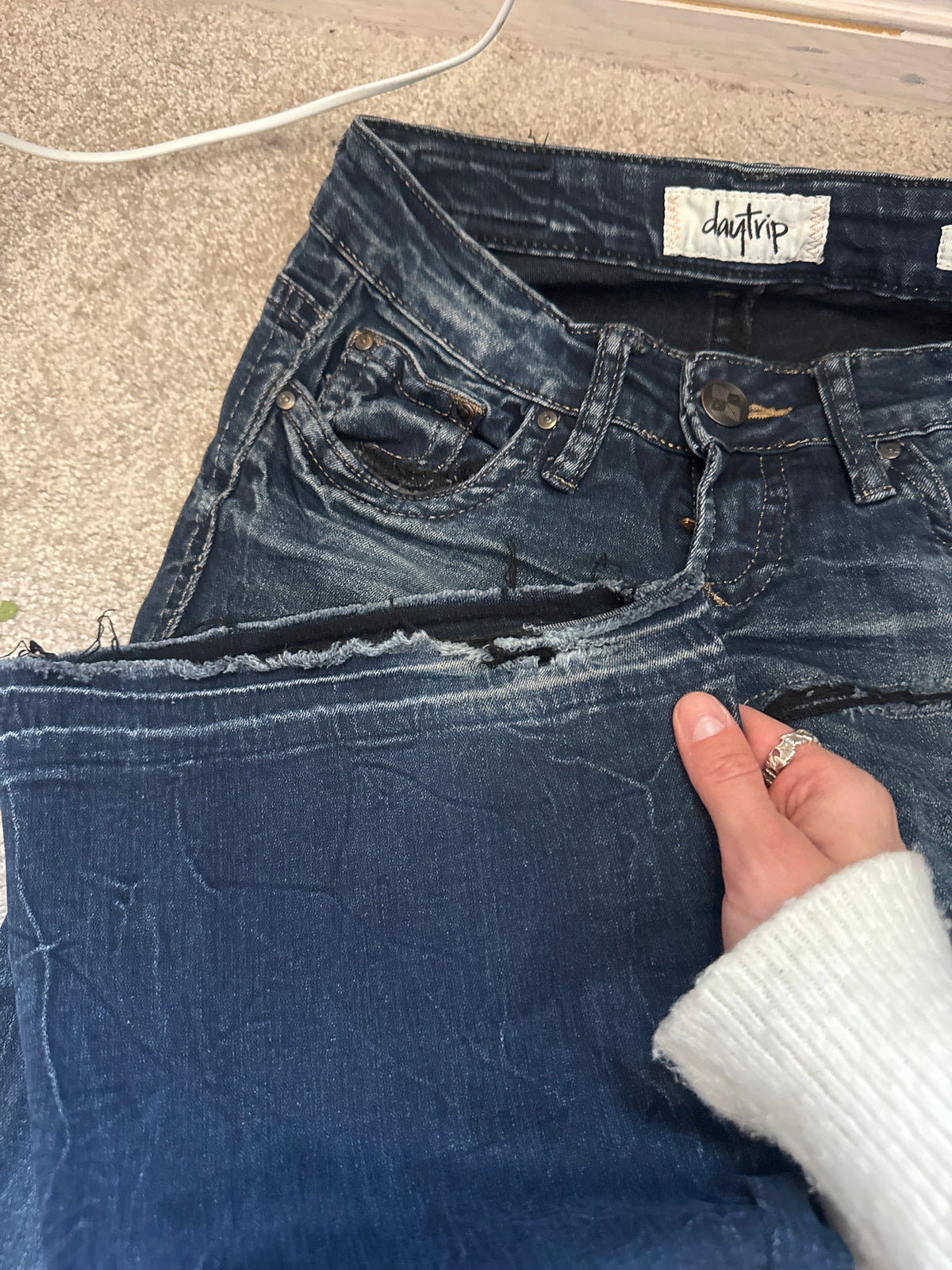 Low-rise jeans size: XS