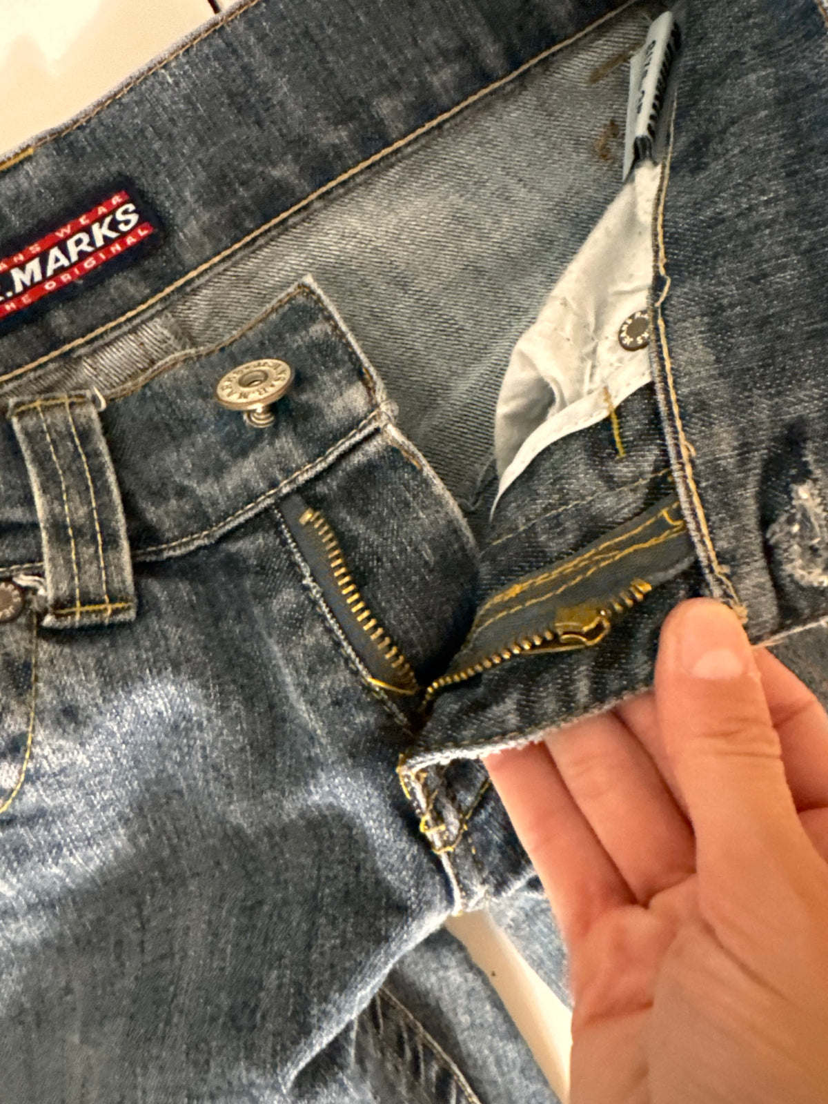 Low-rise jeans size: XXS