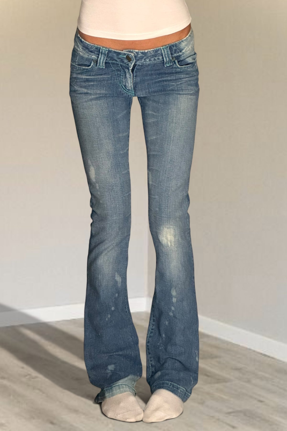 Low-rise jeans size: XXS