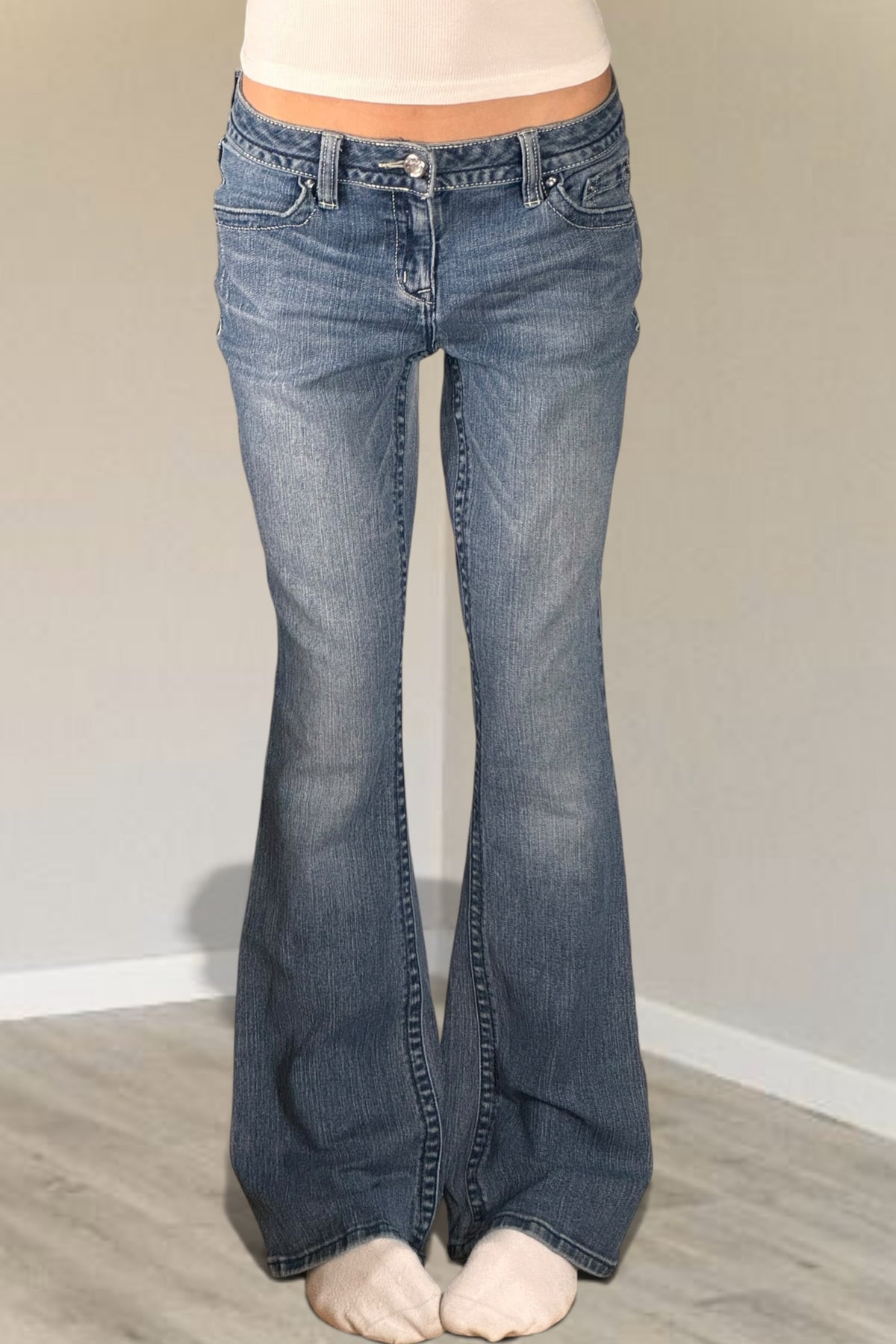 Low-rise jeans size: M