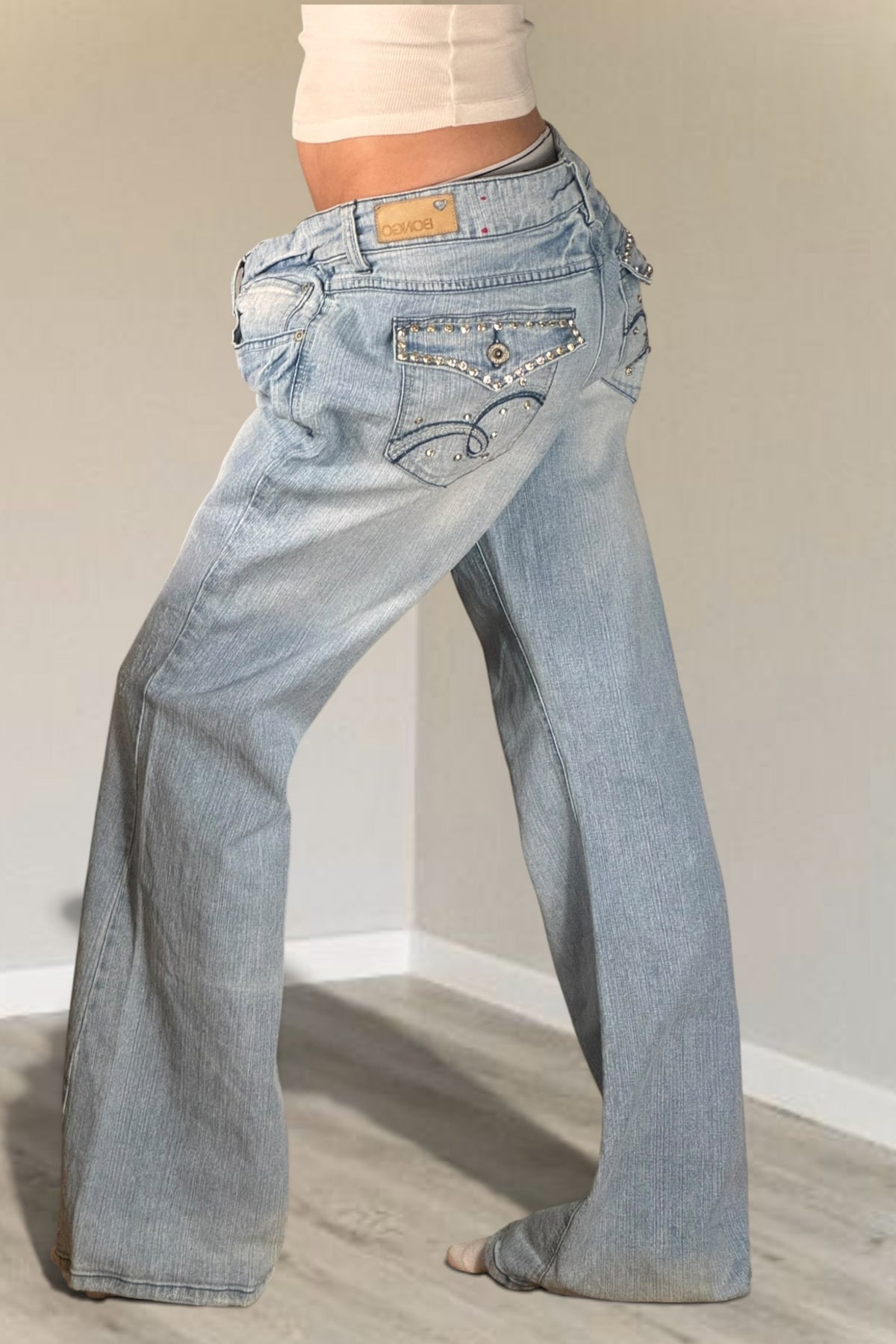 Low-waist jeans size: XL