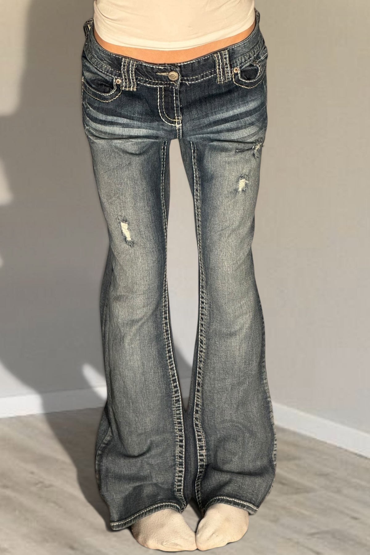 Low-rise jeans size: M