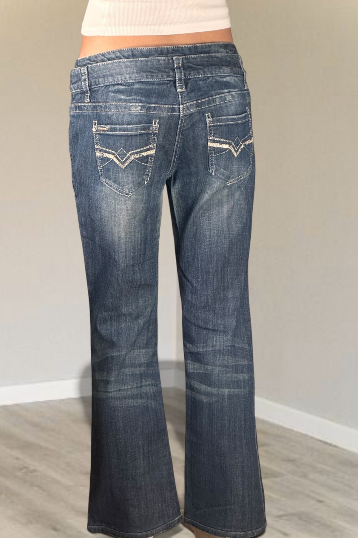 Low-rise jeans size: S