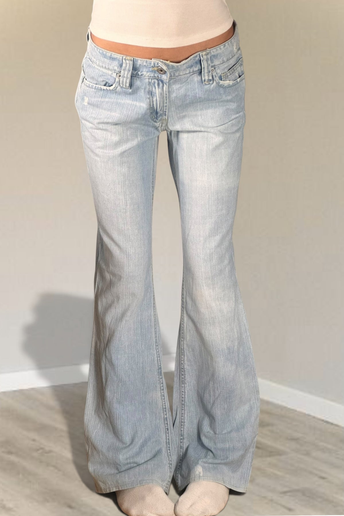 Low-waist jeans size: S