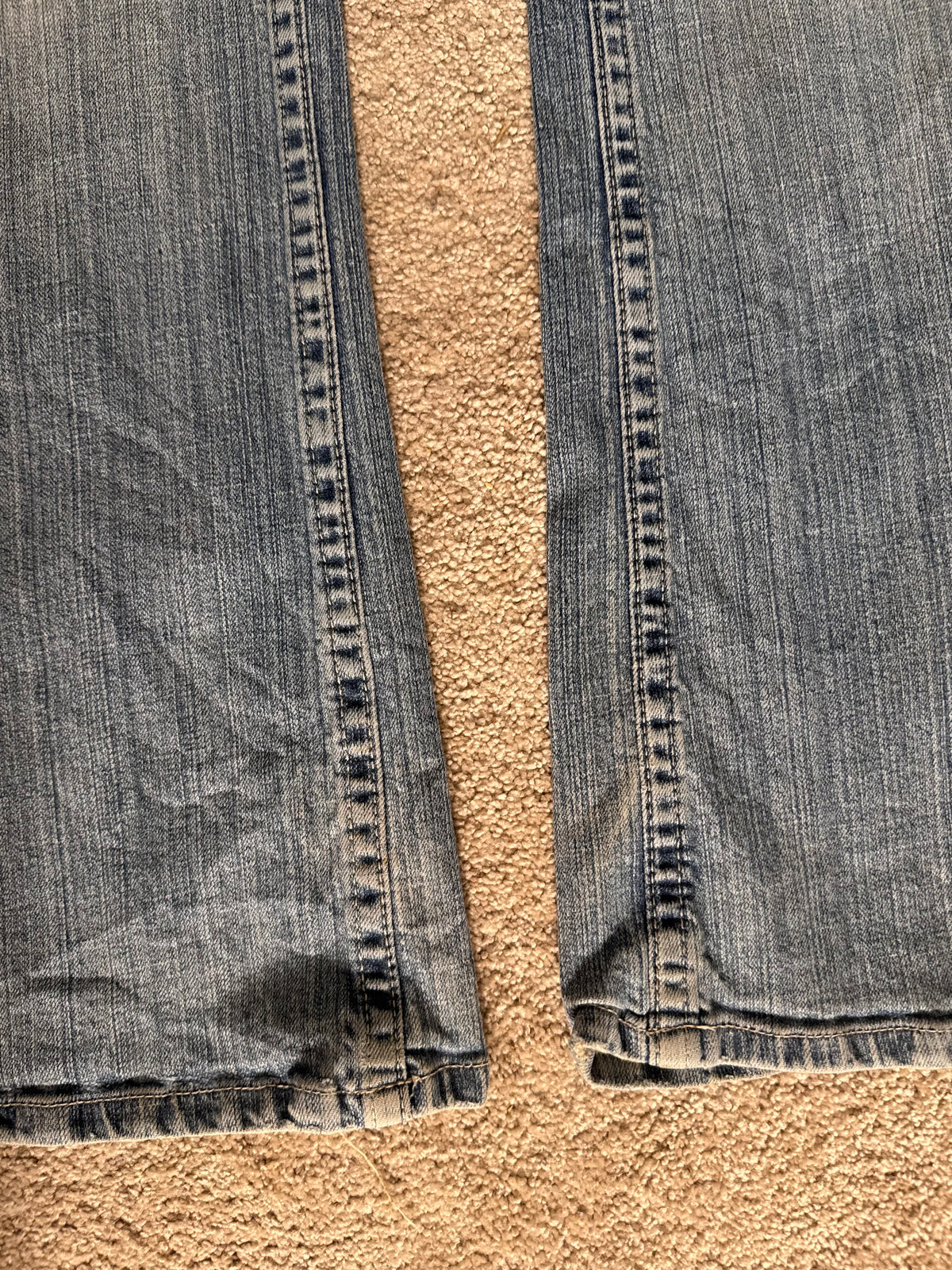 Low-waisted jeans size: L