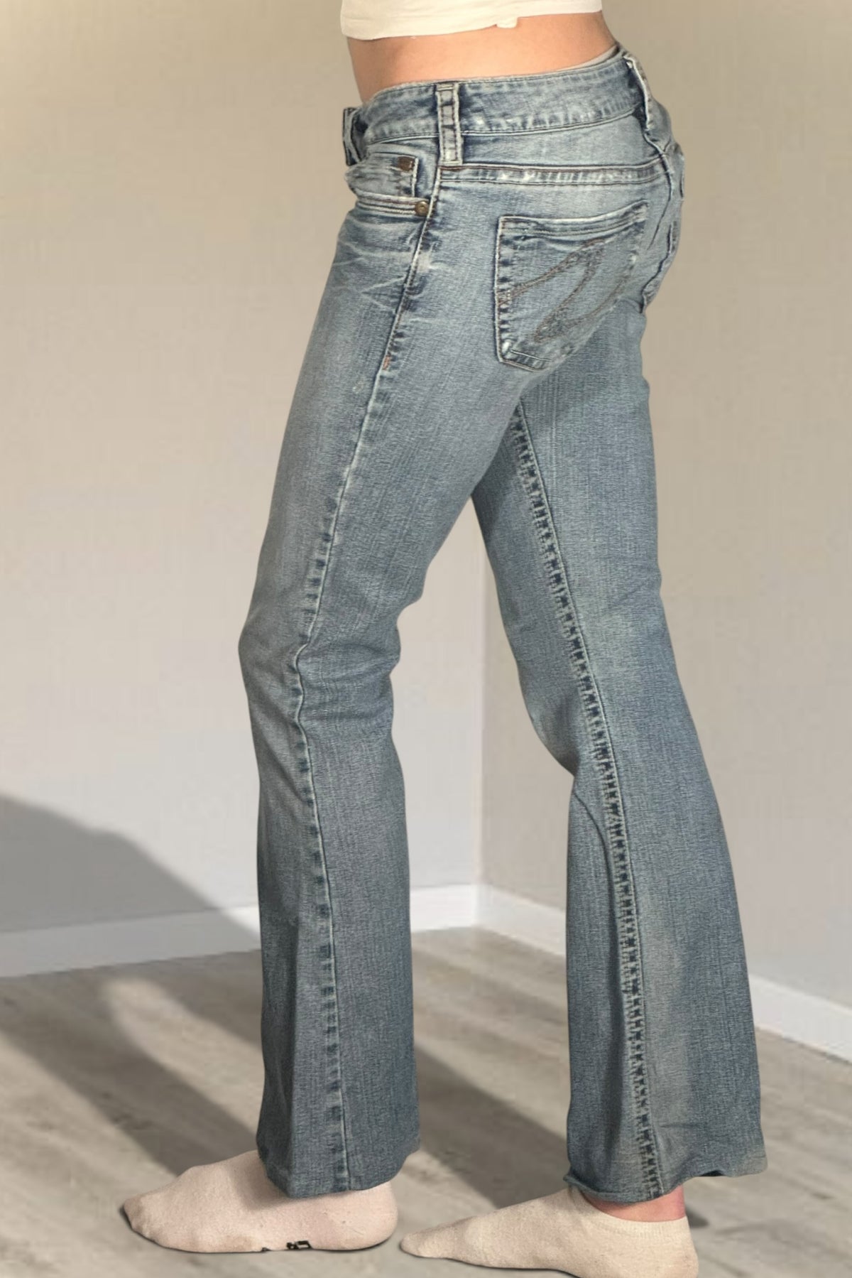 Low-rise jeans size: XS