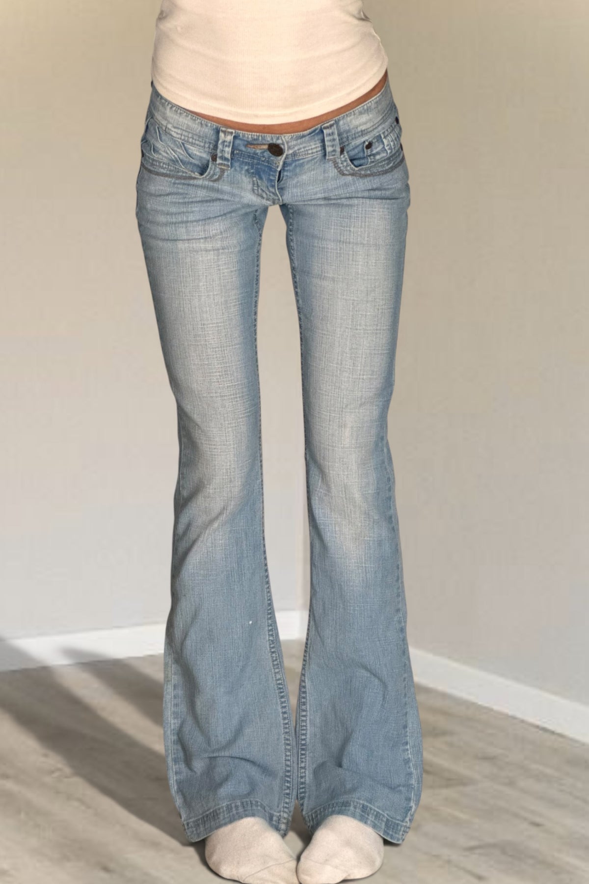 Low-rise jeans size: XS