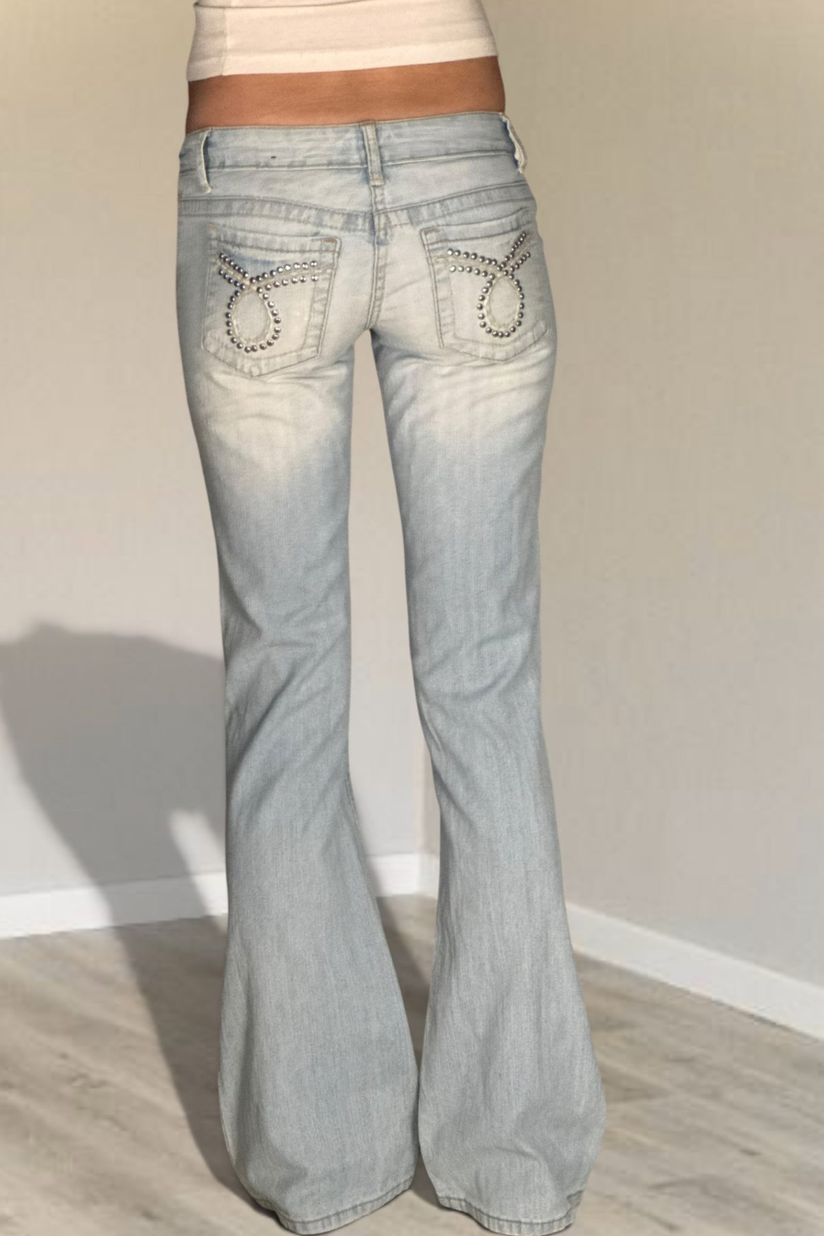 Low-rise jeans size: XXS
