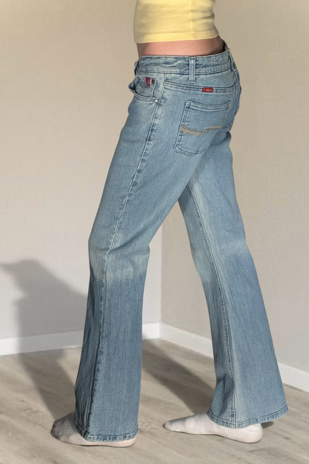 Low-rise jeans size: S