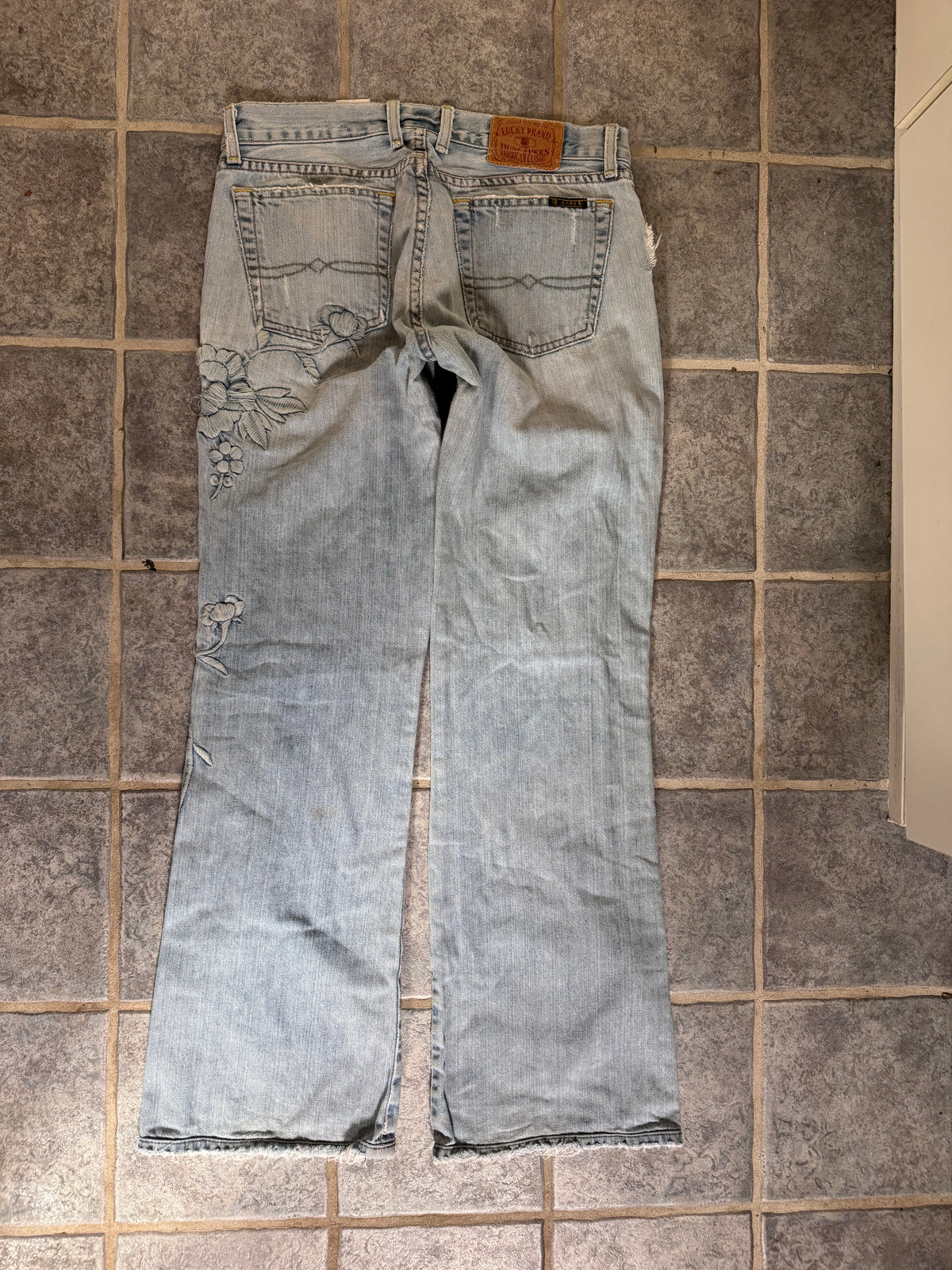 Low-rise jeans size: M