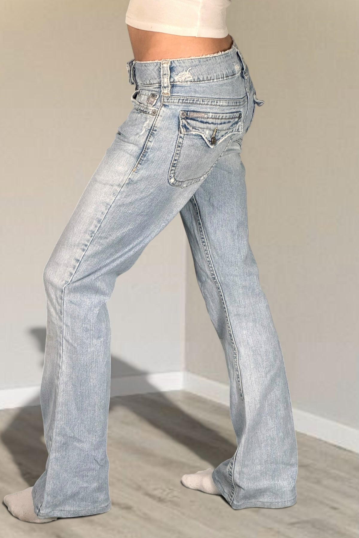 Low-rise jeans size: S