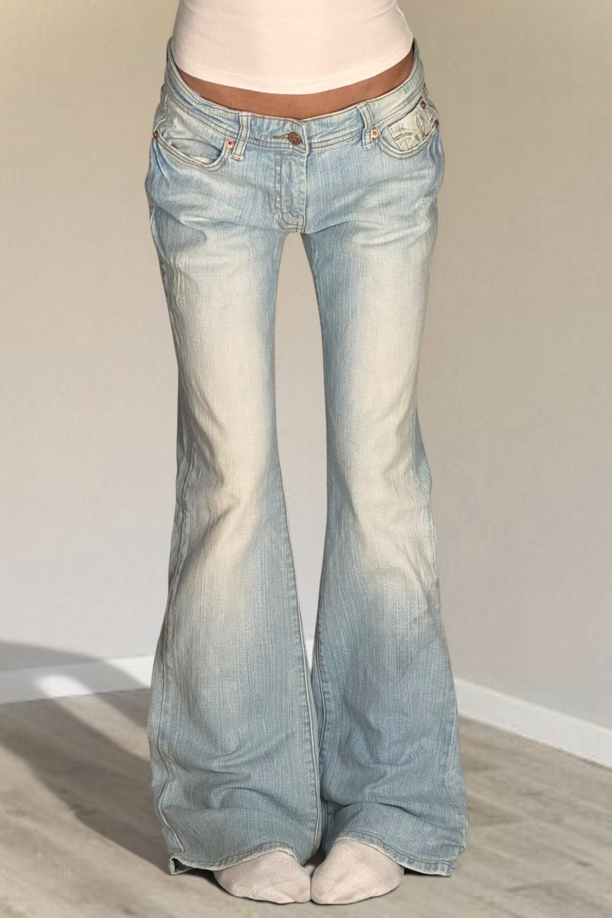 Low-rise jeans size: M