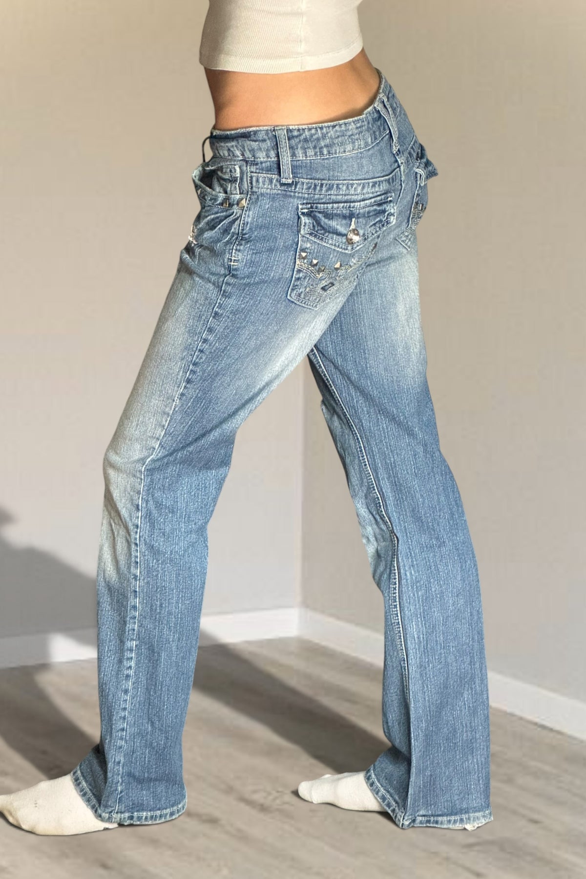 Utsvängda jeans stl: S