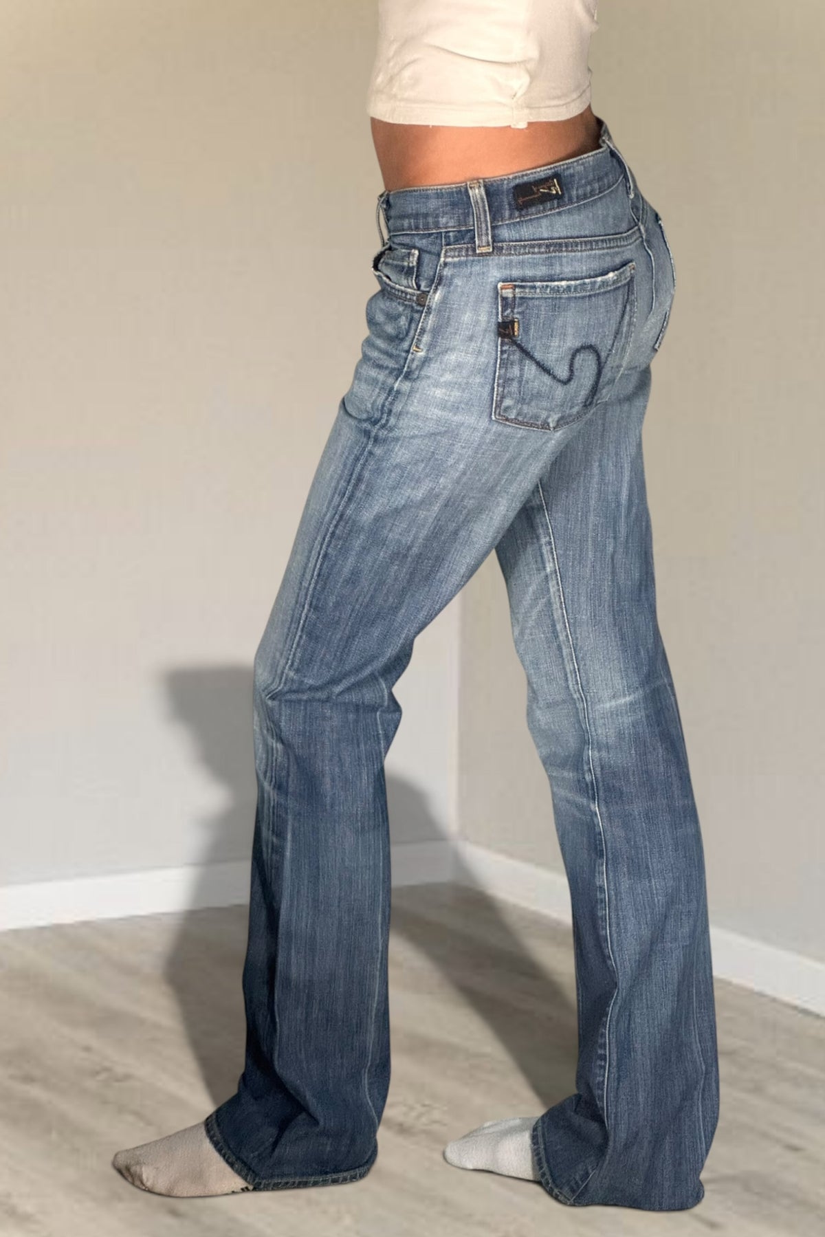 Low-rise jeans size: XS