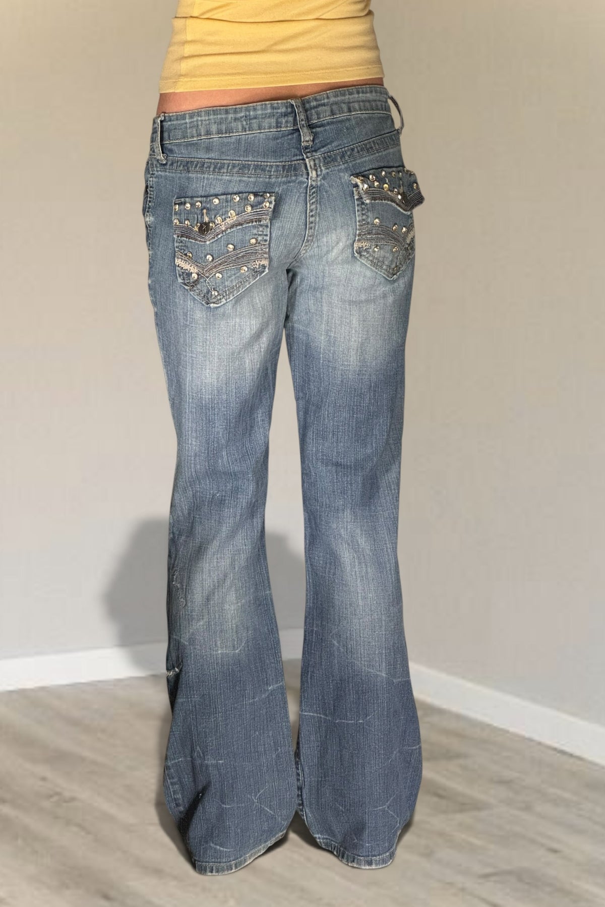 Low-rise jeans size: S