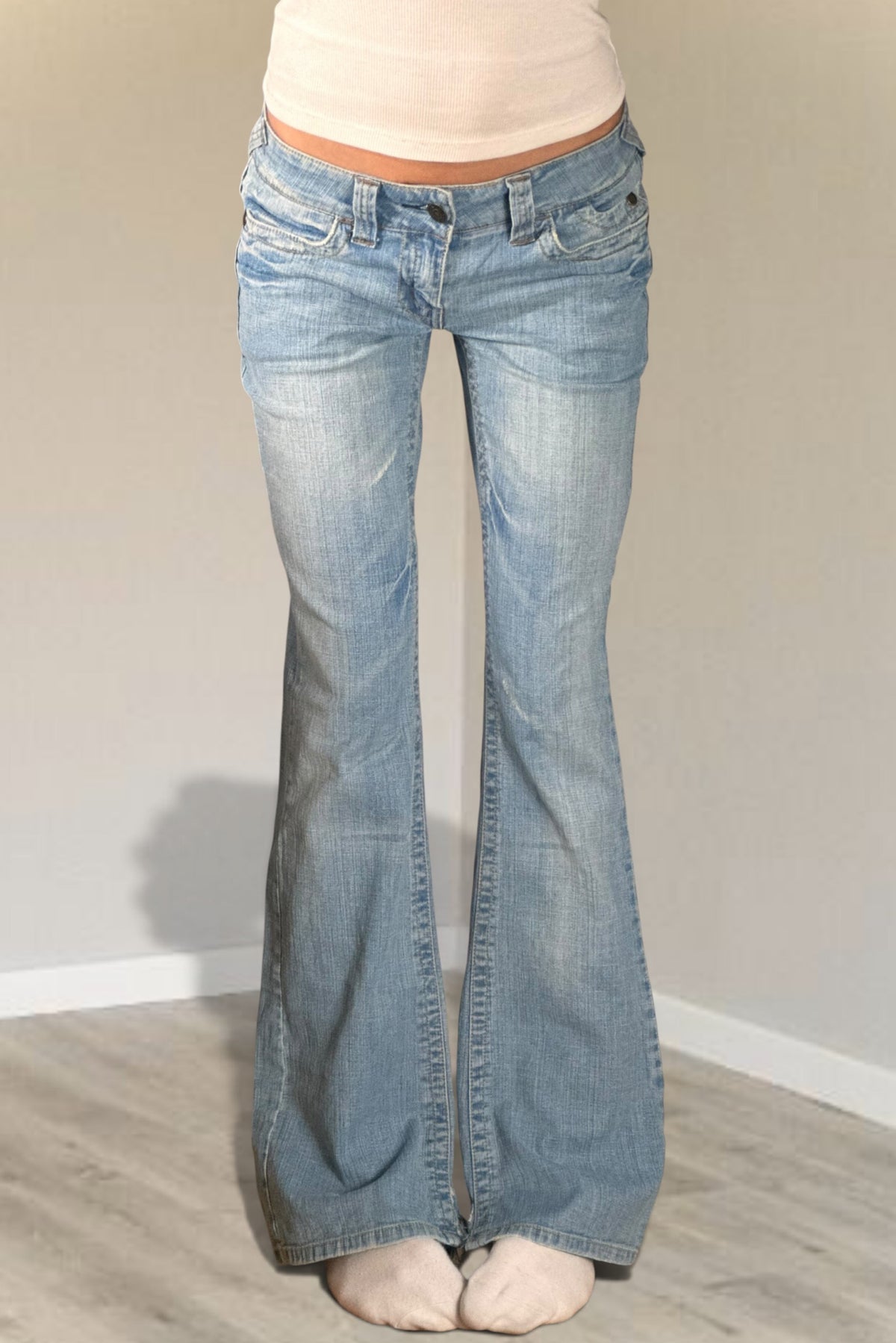 Low-rise jeans size: XS