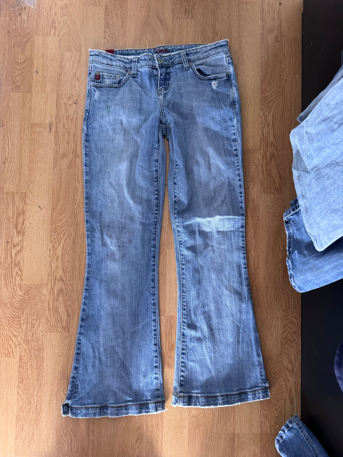 Low-rise jeans size: S