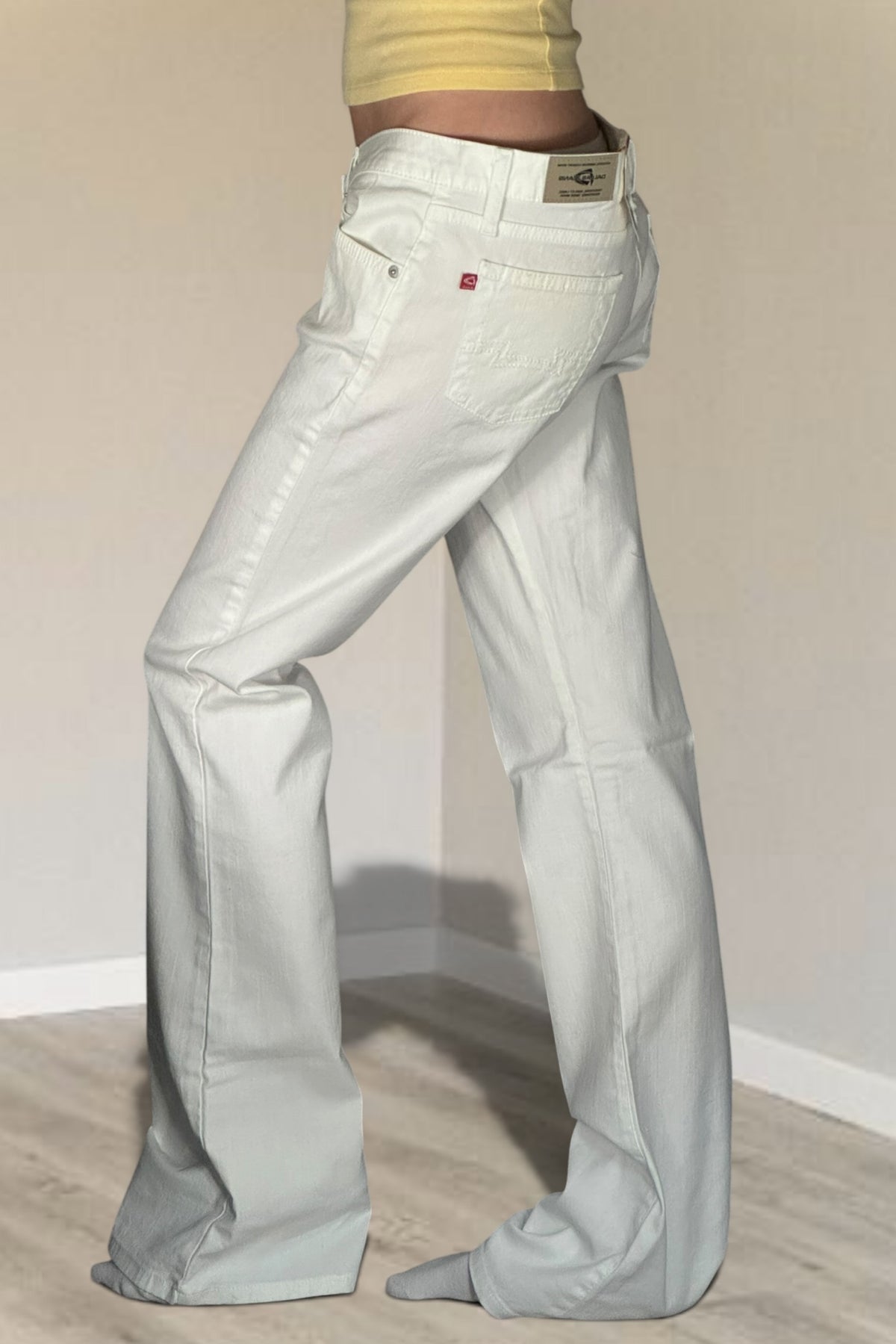 Low-rise jeans size: M