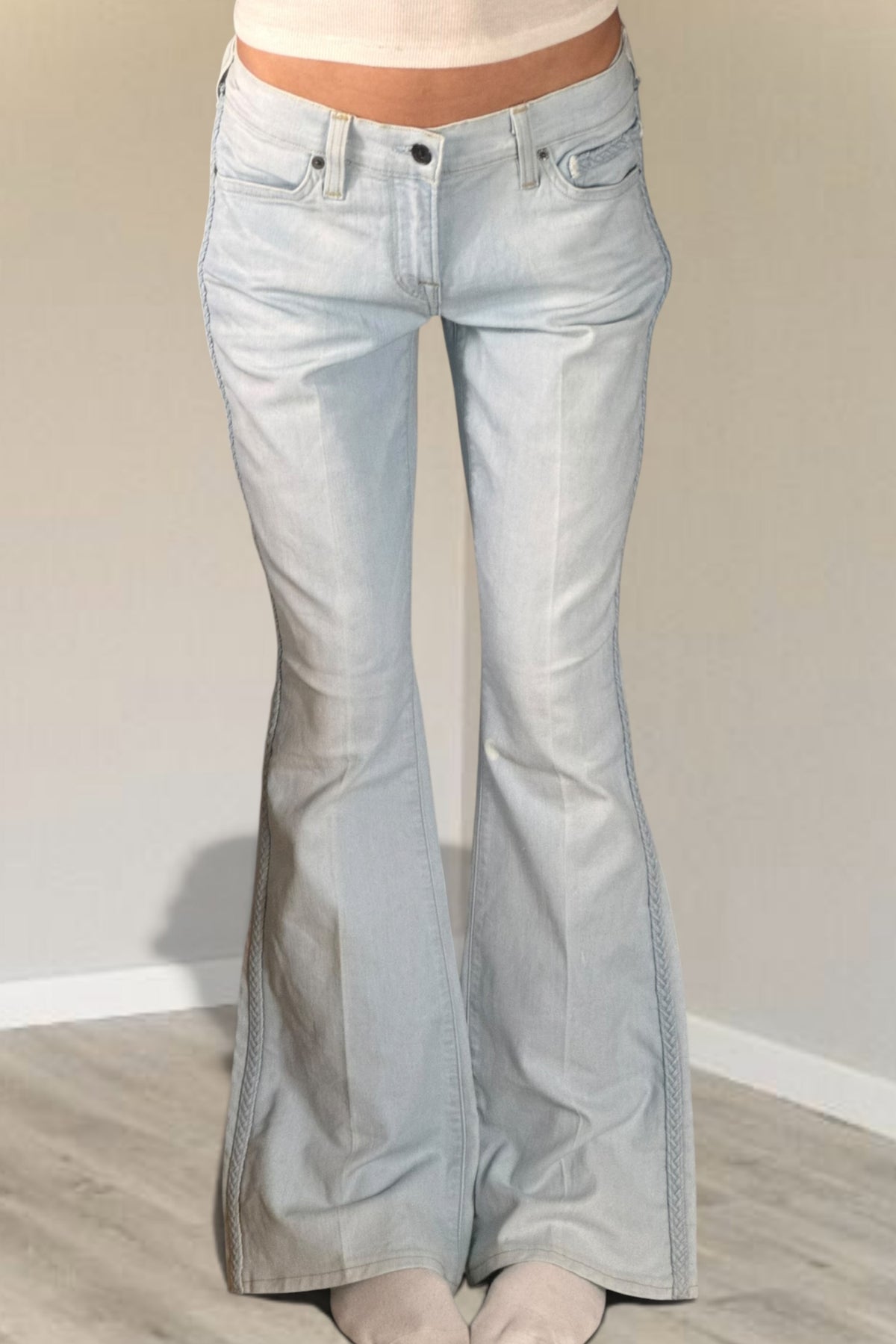 Low-rise jeans size: S/M