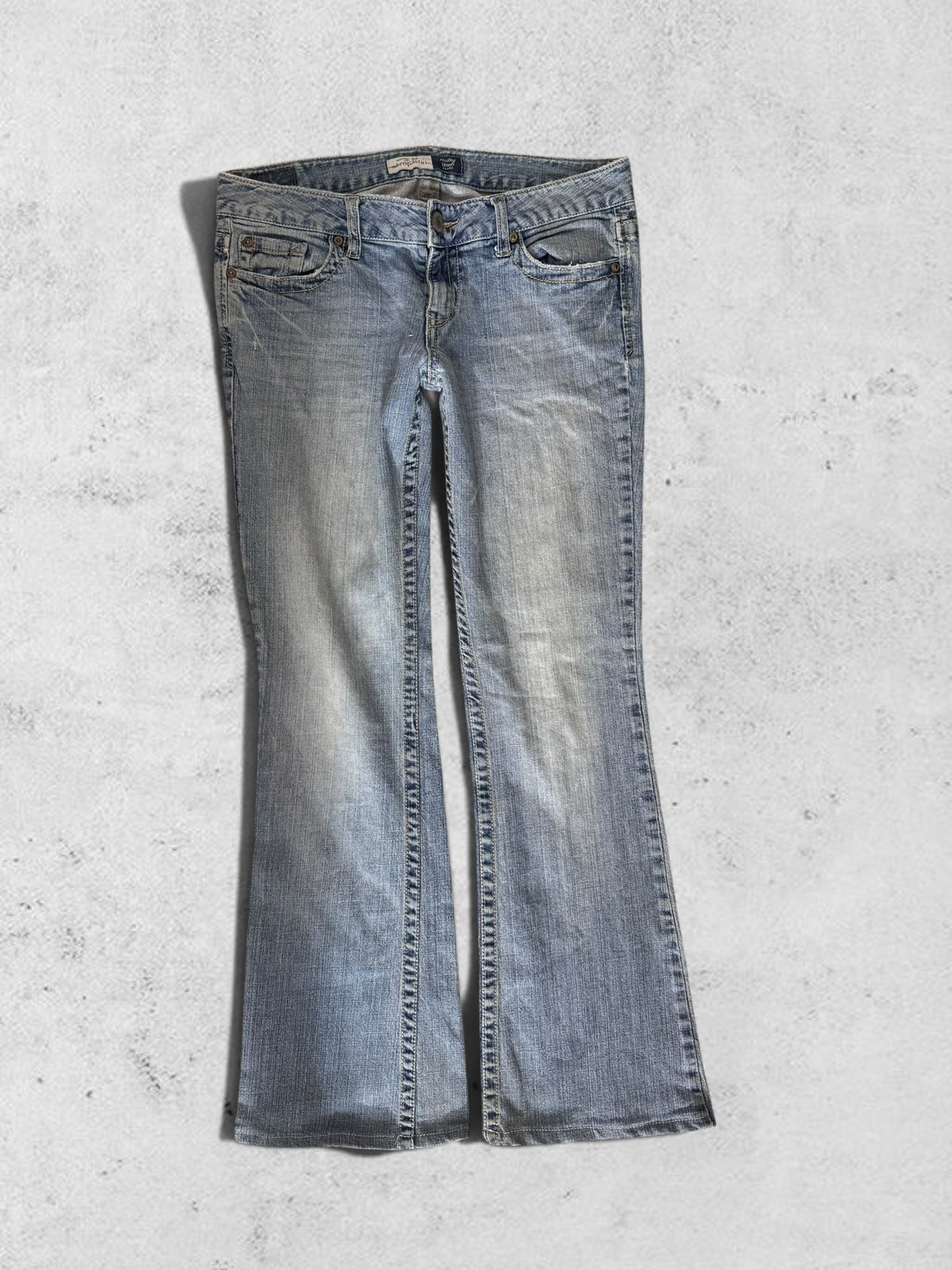 Low-rise jeans size: M