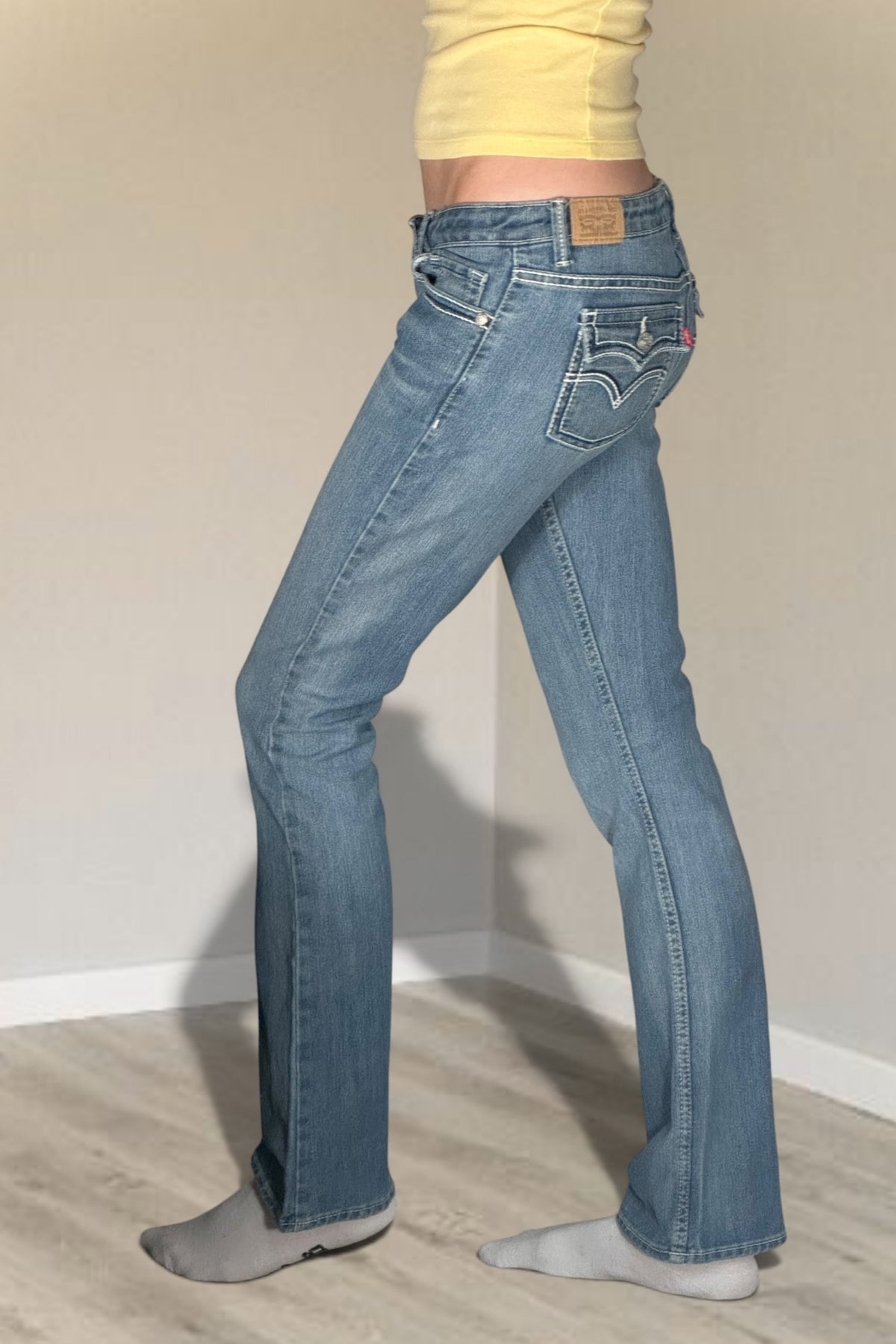 Low-rise jeans size: XS