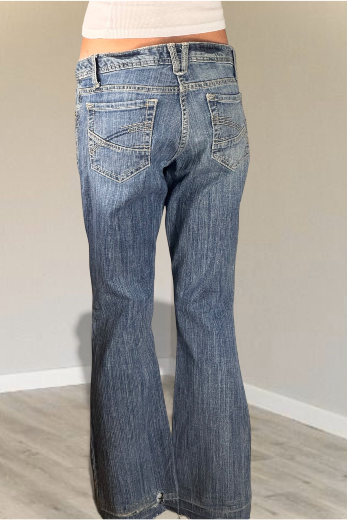 Low-waisted jeans size: S