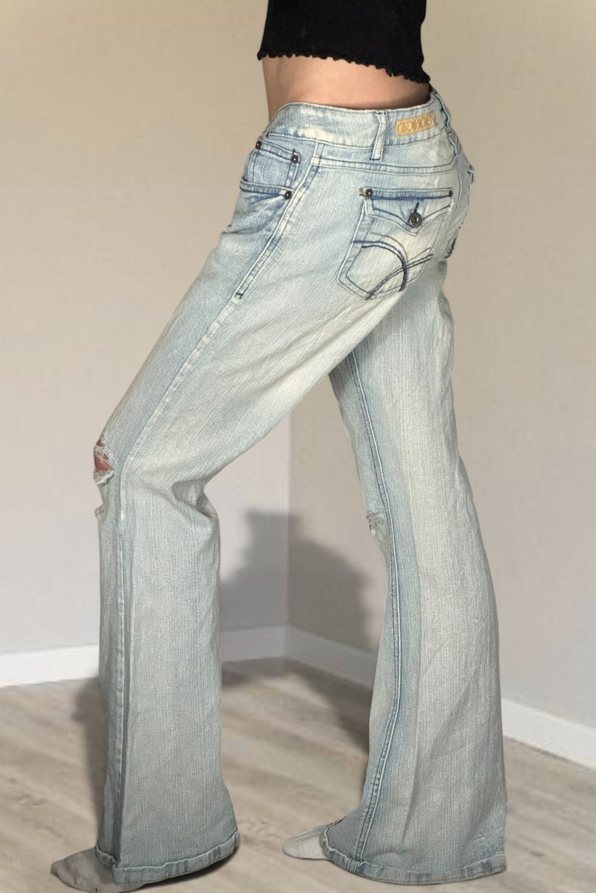 Low-rise jeans size: M
