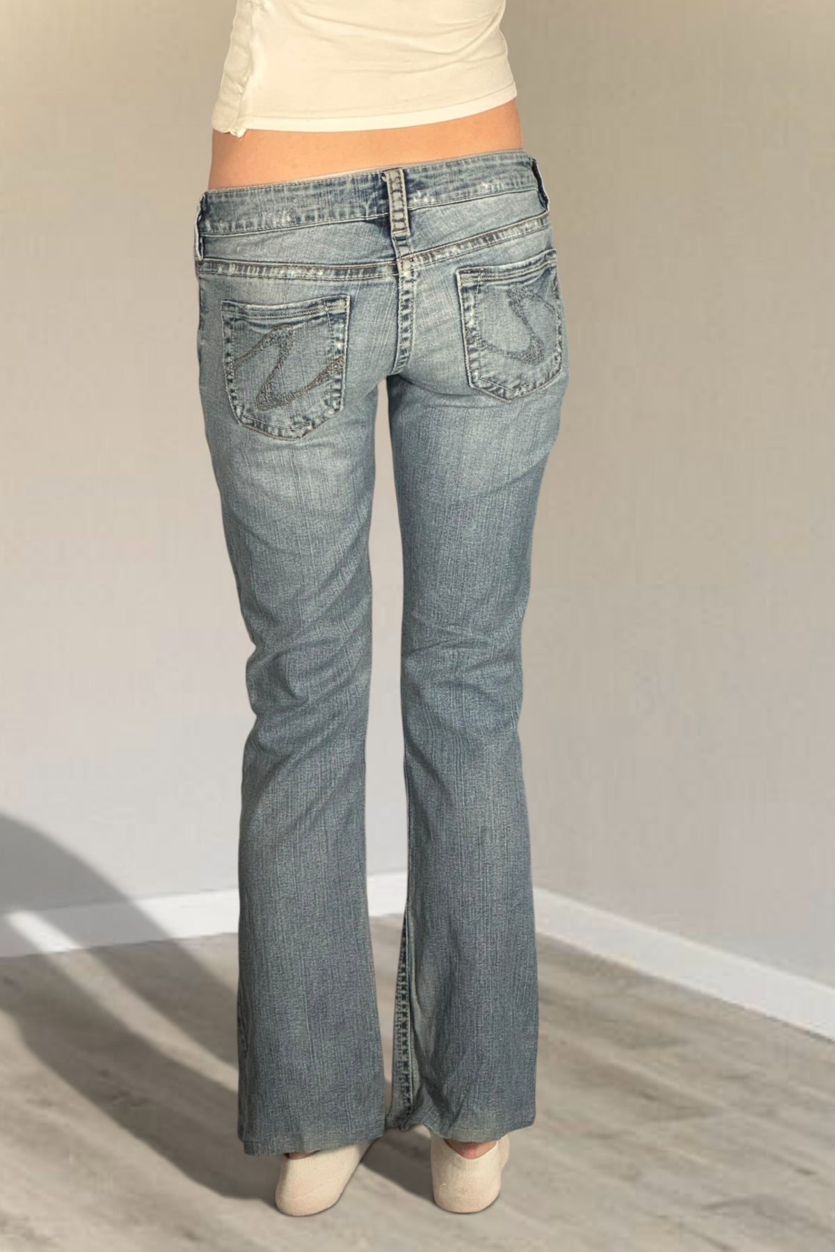 Low-rise jeans size: XS