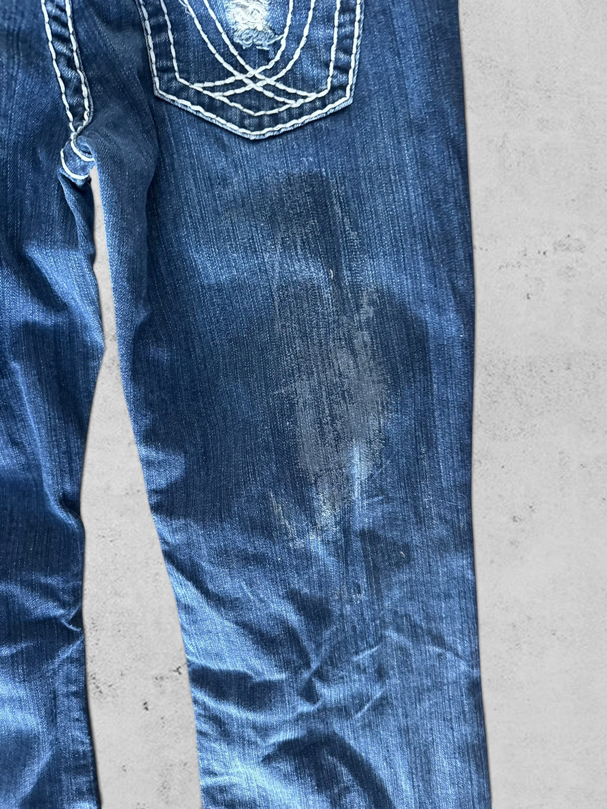 Low-rise jeans size: L