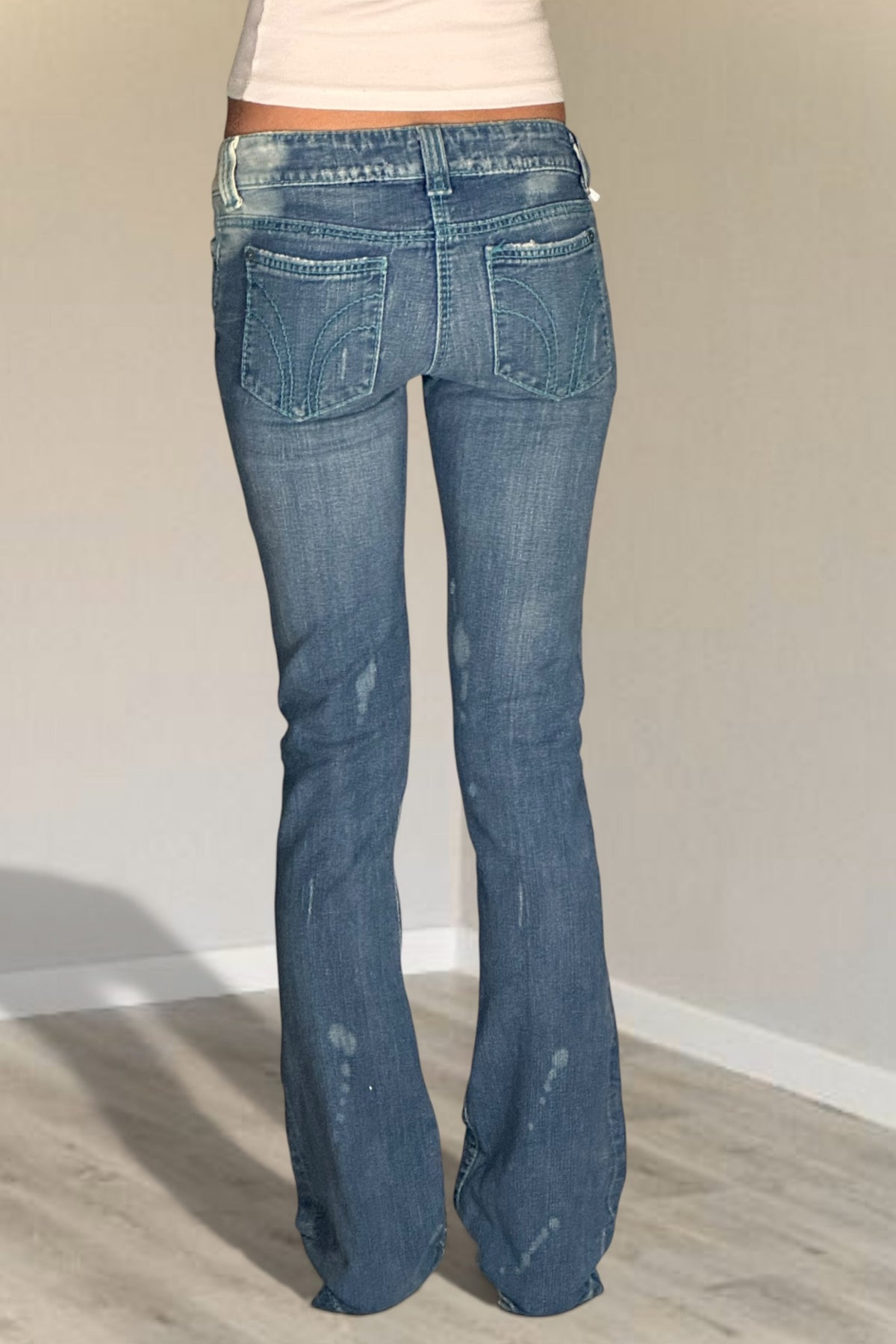 Low-rise jeans size: XXS