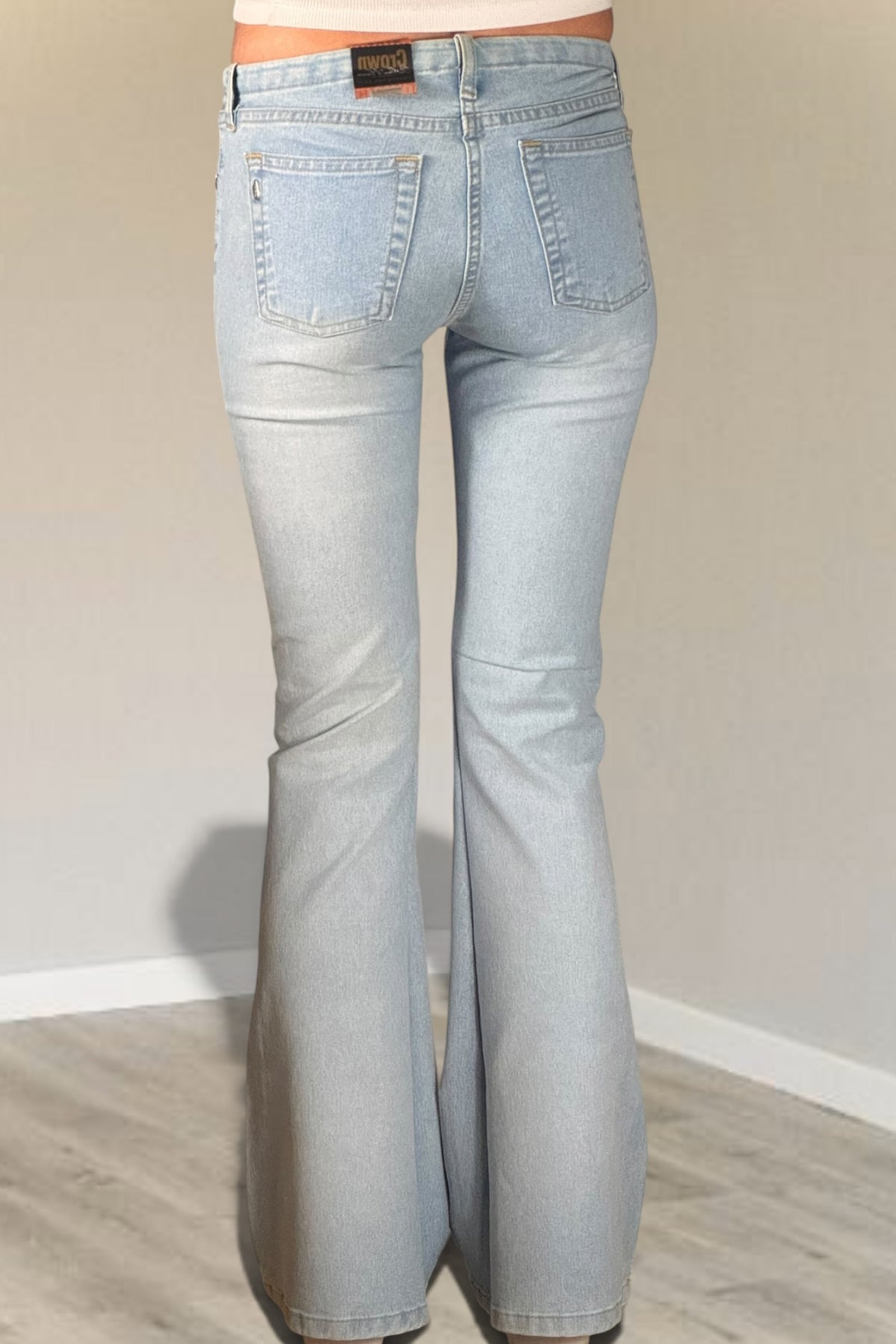 Utsvängda jeans stl: XS