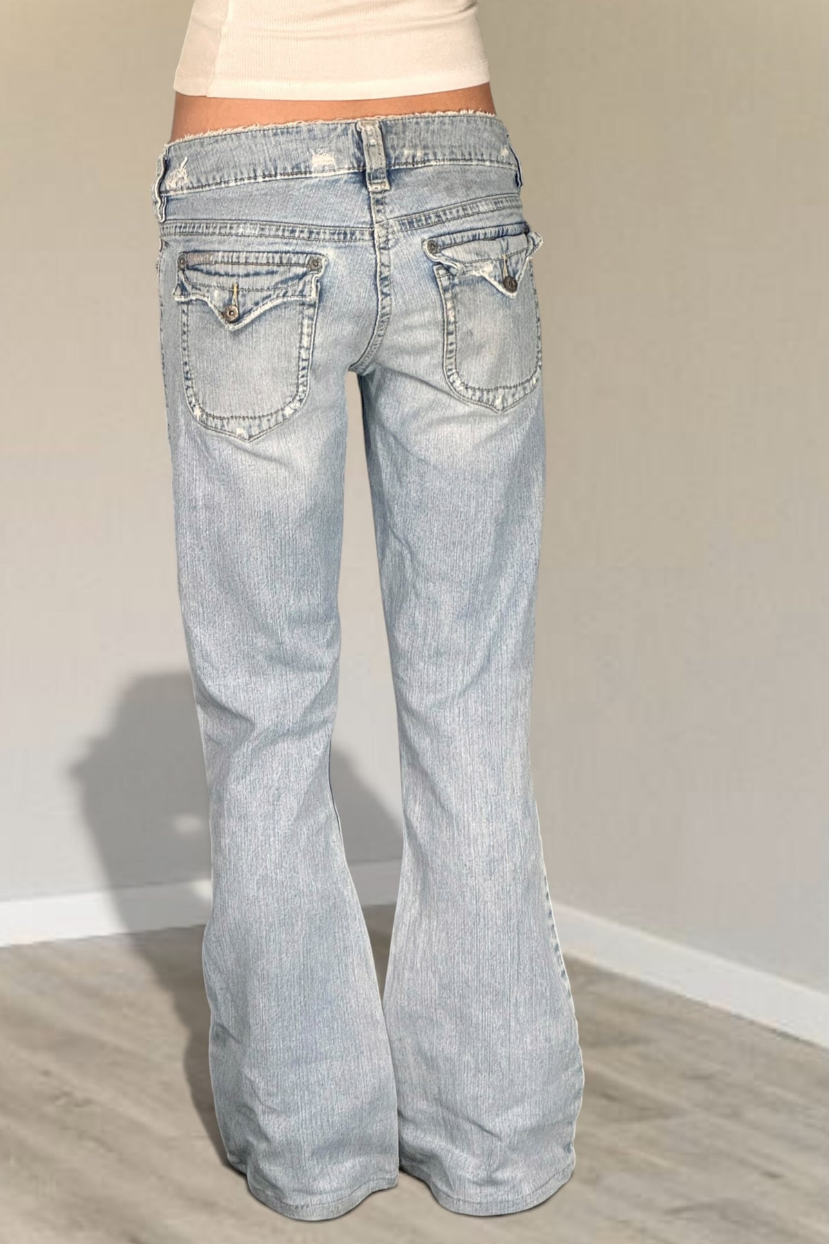 Low-rise jeans size: S