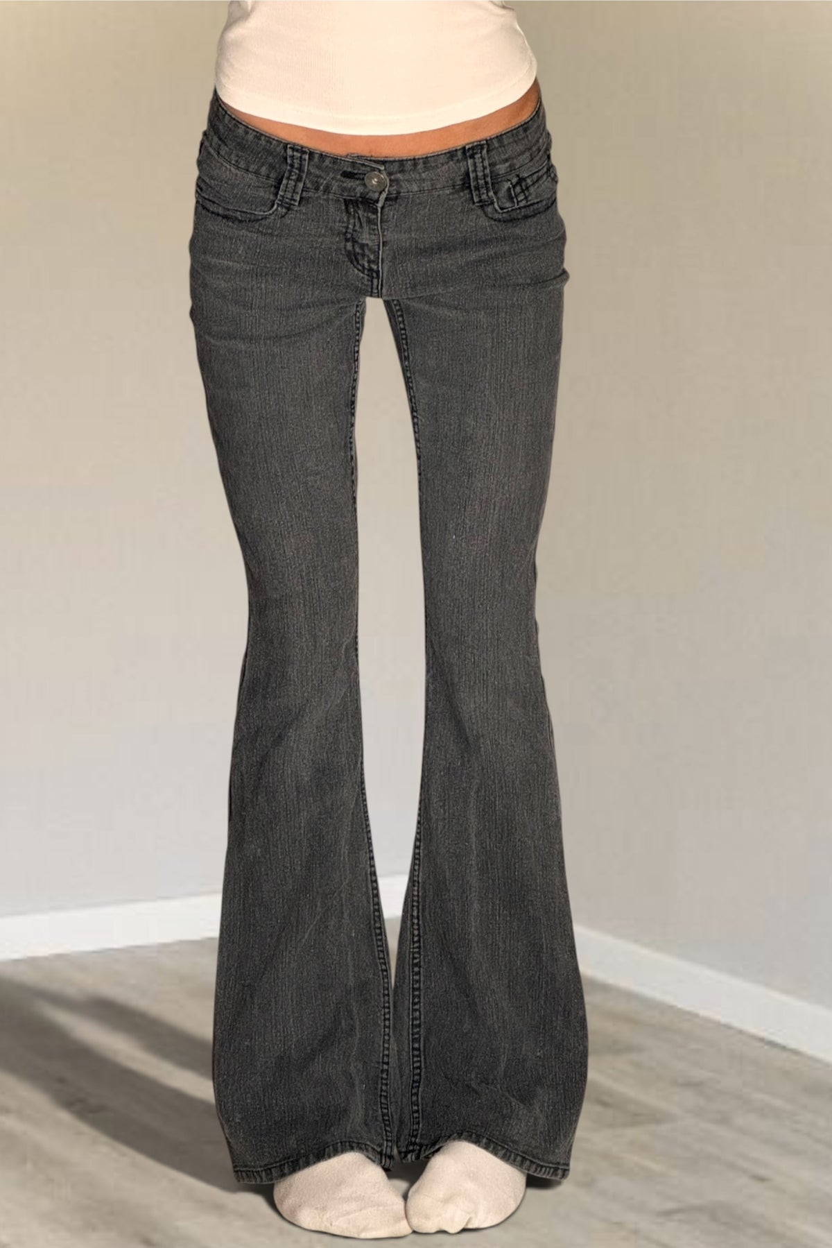 Low-rise jeans size: S